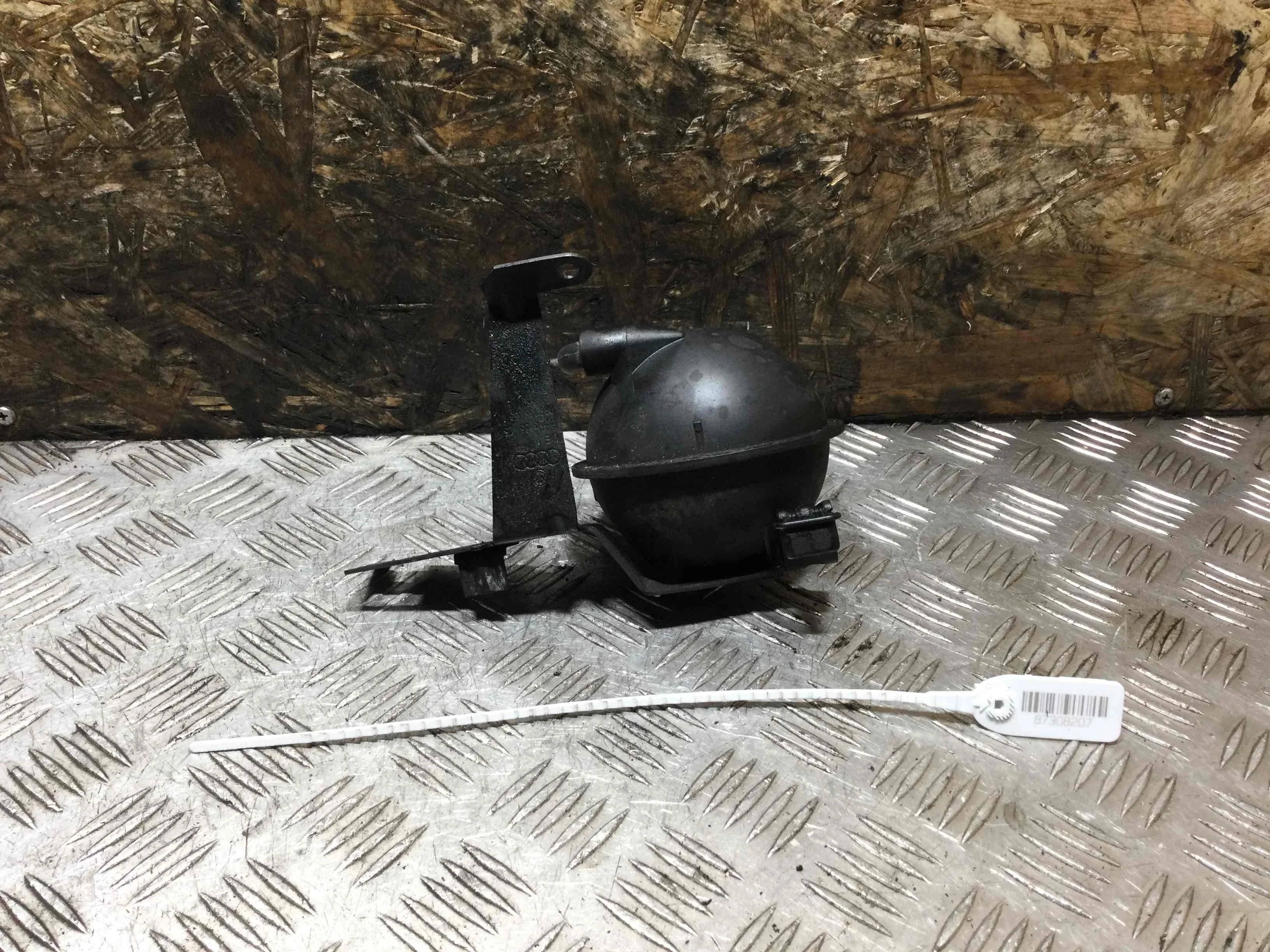 Вакуумный ресивер Porsche Cayenne 955 (2002-2007) бензин 3.2 i Автомат