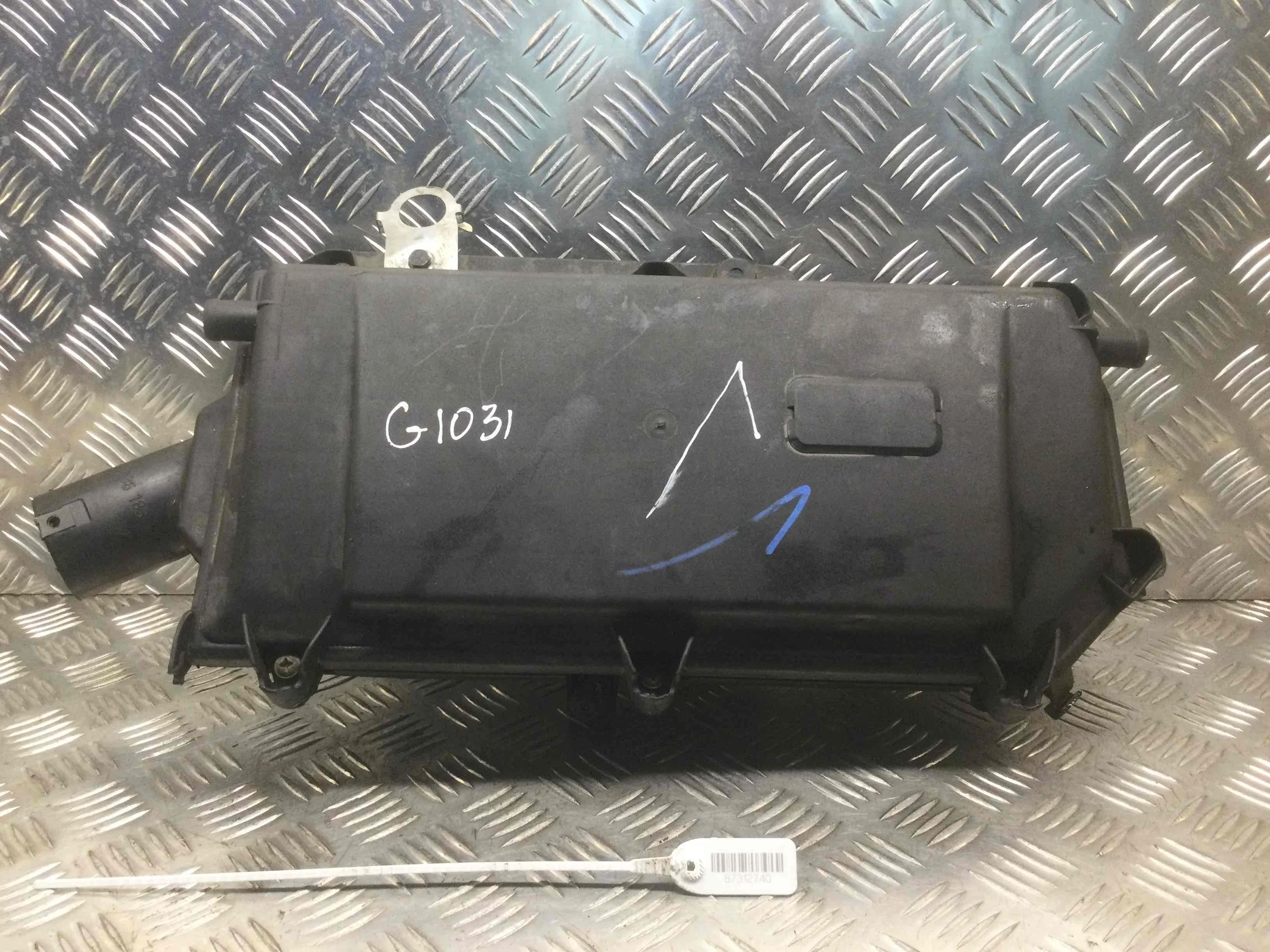 Корпус воздушного фильтра Volkswagen Golf 4 поколение (1997-2004) бензин 1.4 i Механика Х/б