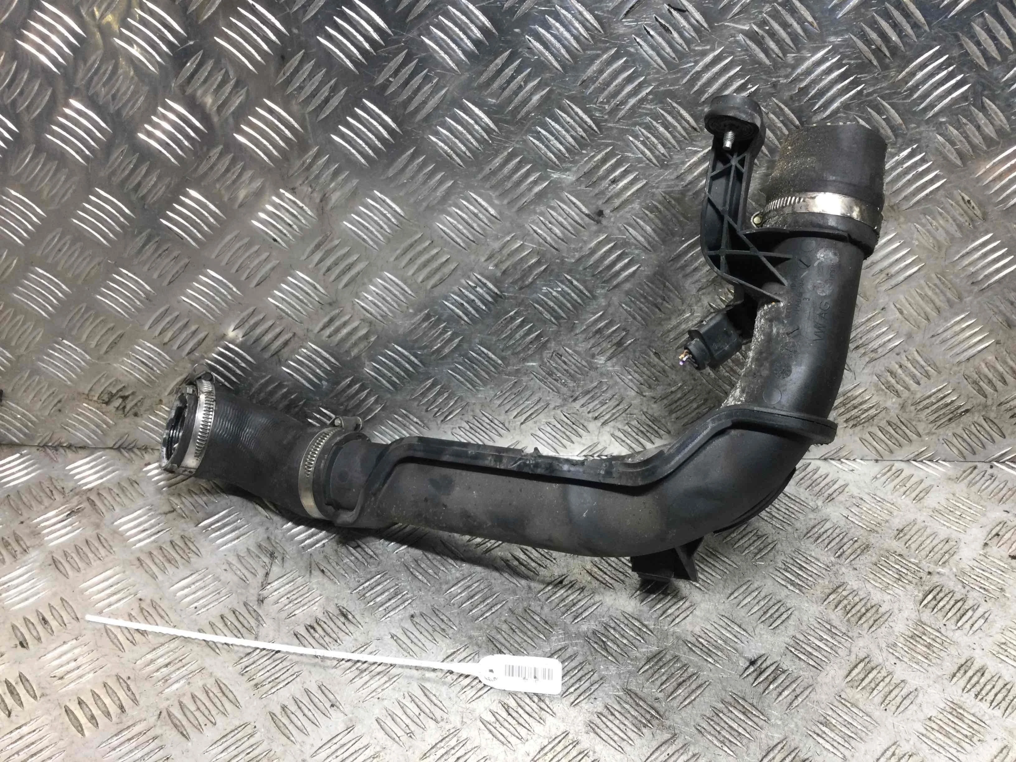 Патрубок интеркулера Volkswagen Scirocco 3 поколение (2008-2015) дизель 2.0 TDI Механика Х/б