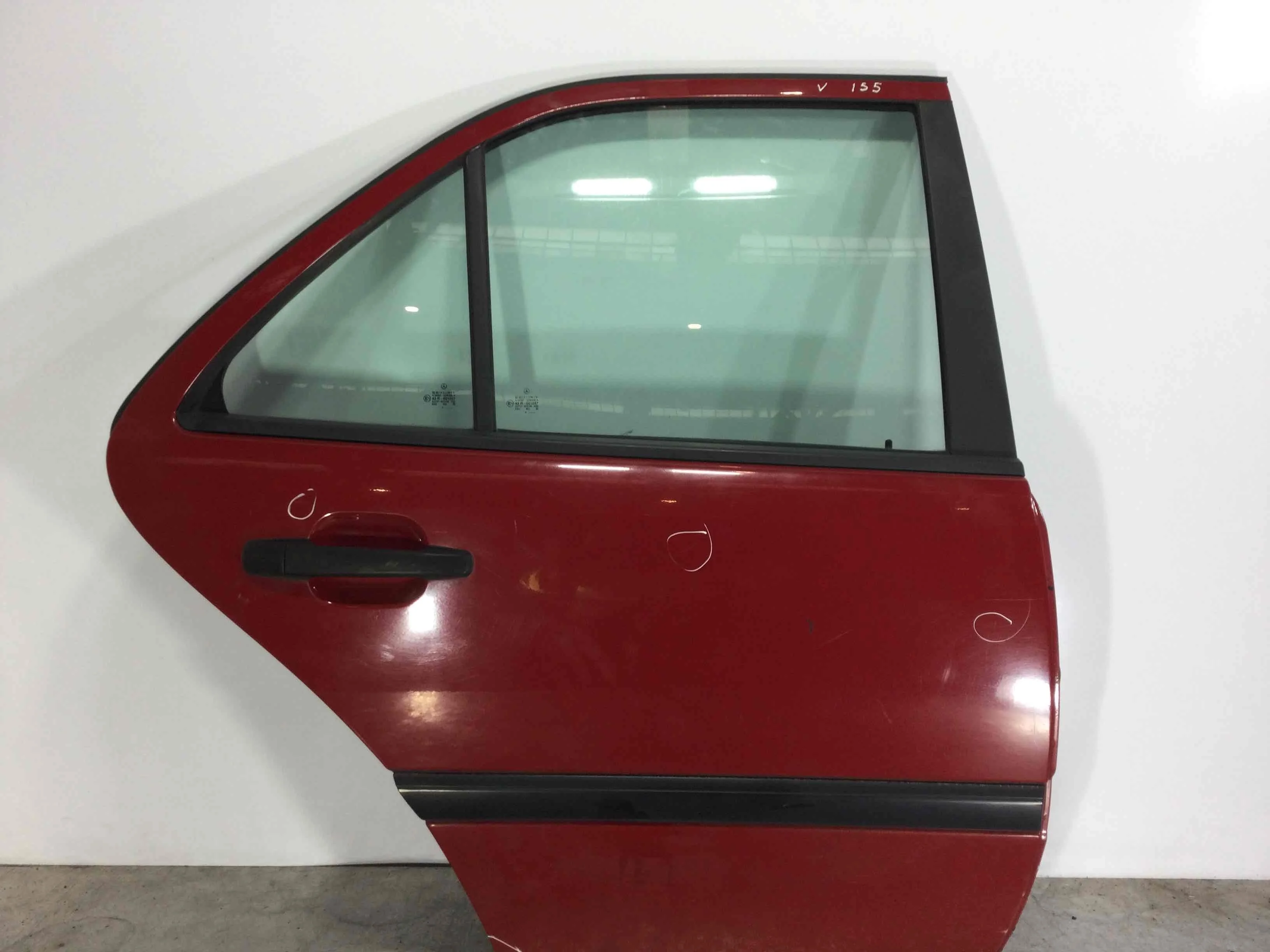 Дверь задняя правая Mercedes C-klasse W202/S202 [рестайлинг] (1997-2001) бензин 1.8 i Механика Седан