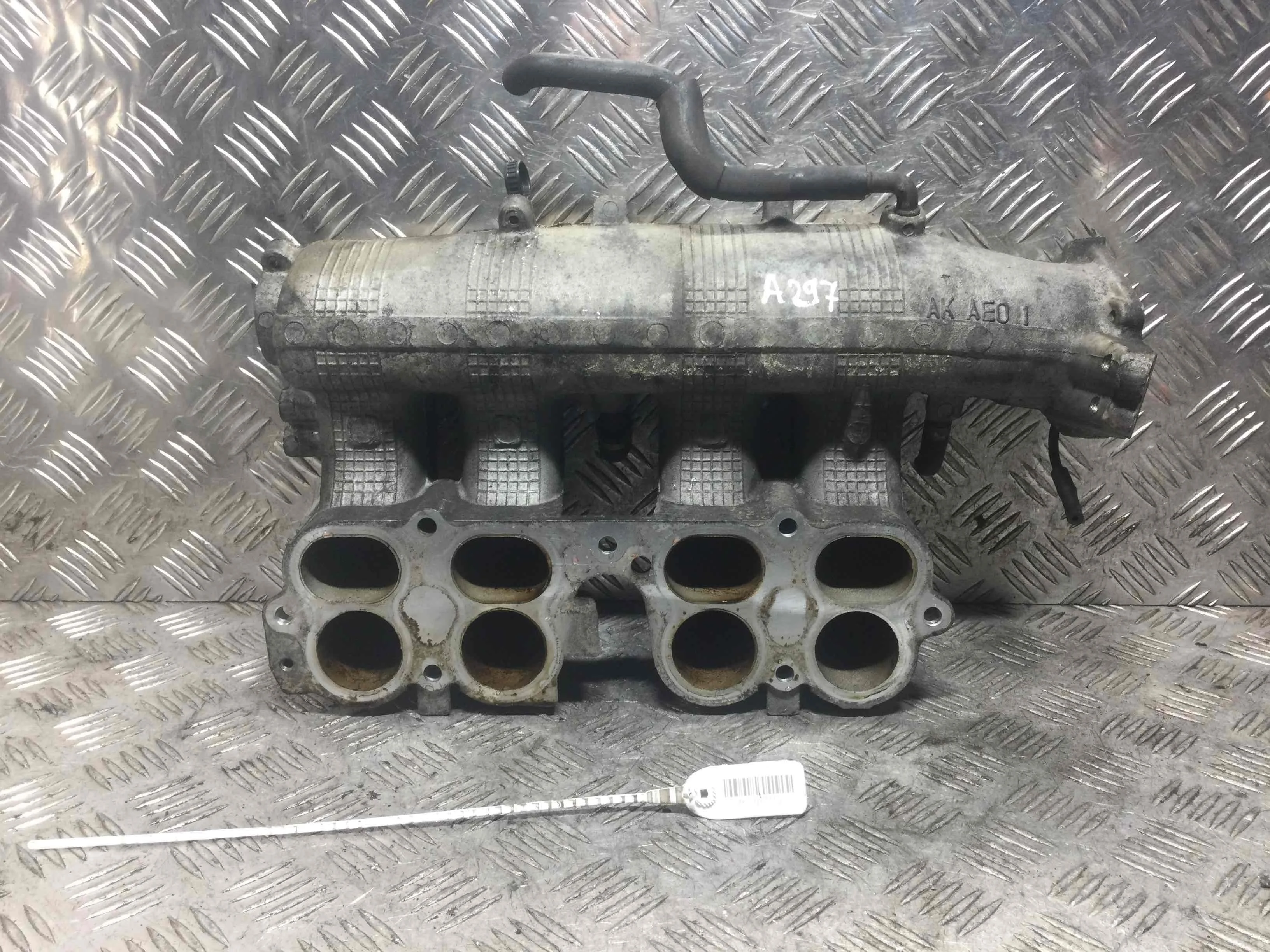 Коллектор впускной Nissan X-Trail T30 (2001-2004) бензин 2.5 i Механика