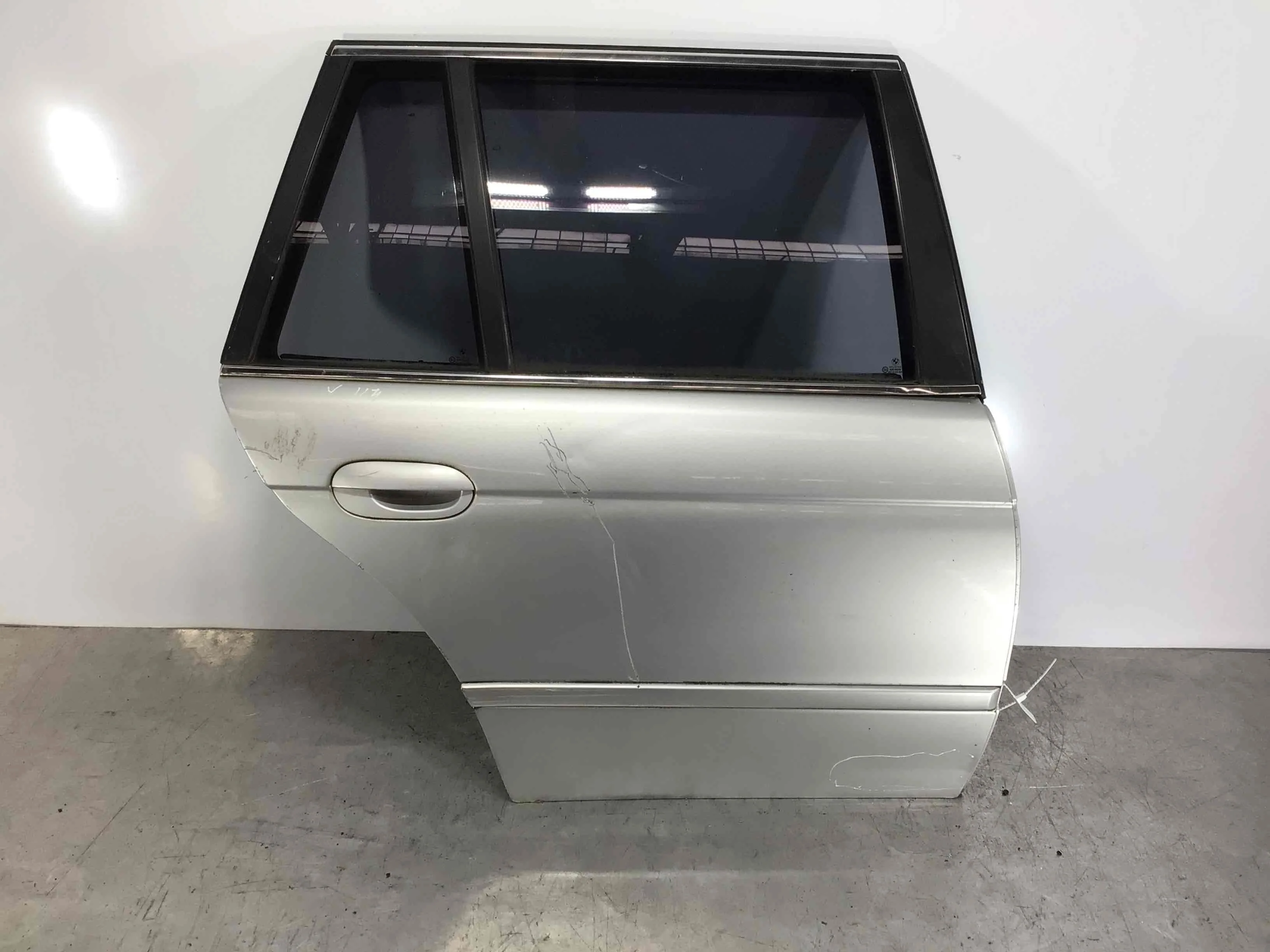 Дверь задняя правая BMW 5-Series 5-Series E39 1995 - 2004 дизель 3.0 TD Автомат Универсал