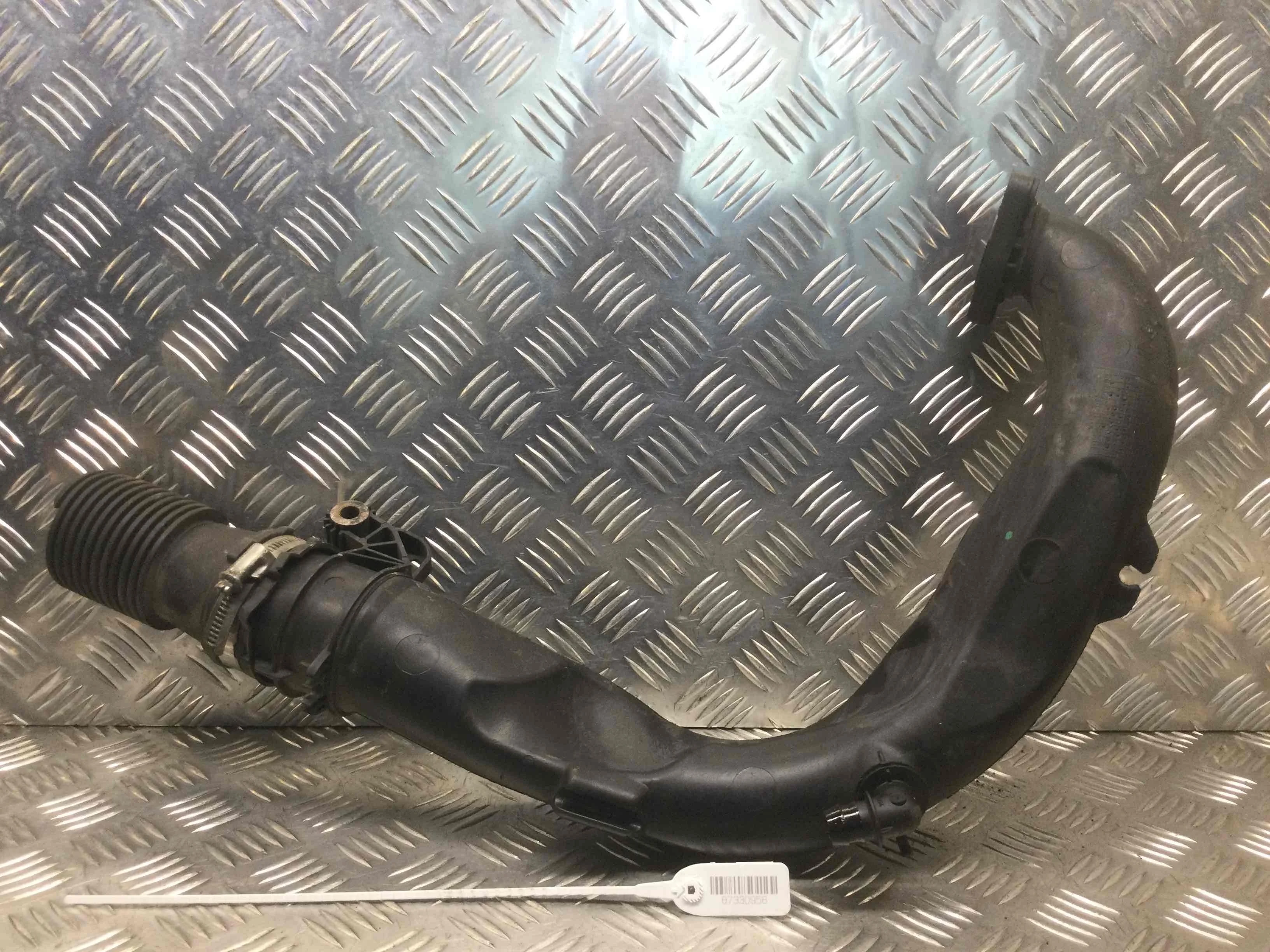 Патрубок интеркулера Renault Scenic 3 поколение 2009 - 2013 дизель 1.5 DCI Механика Минивэн