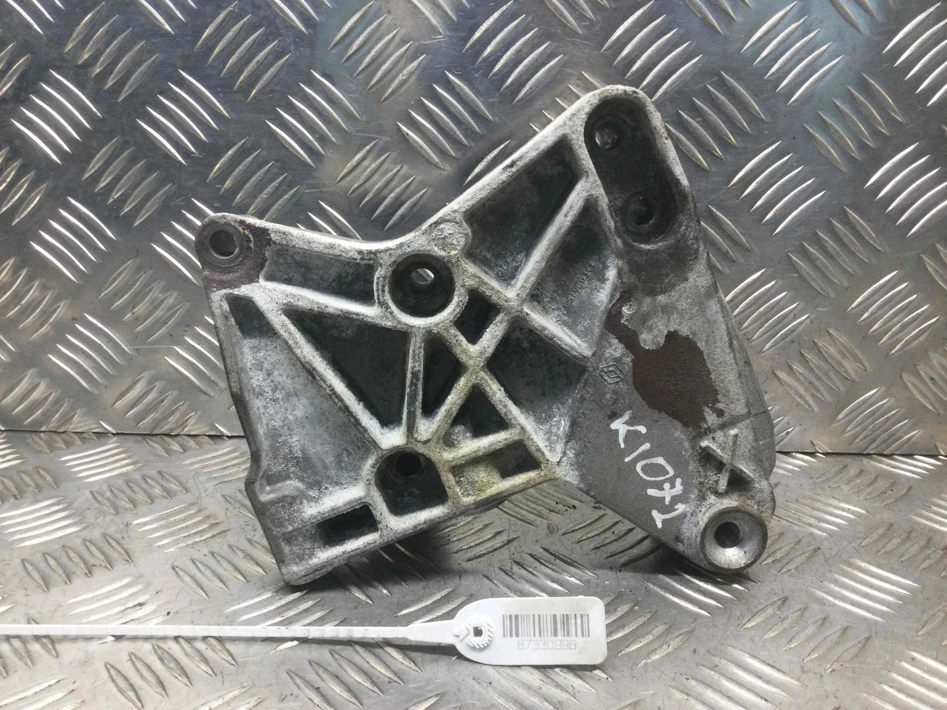 Кронштейн двигателя Fiat Scudo 2-е поколение 2007-2016 дизель 1.6 HDI Робот Х/б