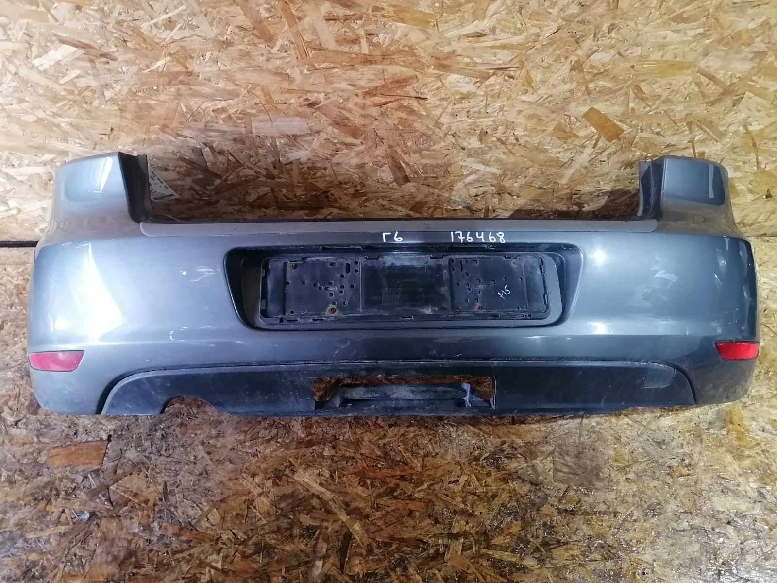 Бампер VOLKSWAGEN GOLF 6 2009- задний серый б/у GOLF 6(2009-2013)