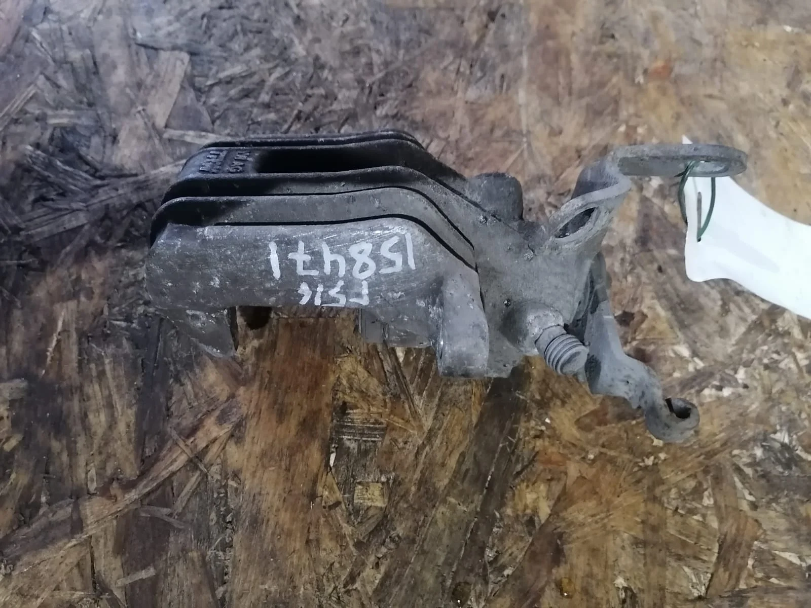 Суппорт тормозной AUDI A3, SKODA OCTAVIA 1Z, VOLKSWAGEN GOLF 5/5+/6, JETTA 5/6 2004- задний левый 253мм б/у A3(2004-2013);OCTAVIA 1Z(2004-2012);GOLF 5(2004-2009);GOLF 5+(2005-2014);JETTA 5(2005-2009)