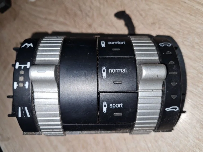 Блок управления пневмоподвеской Porsche Cayenne 2004 955