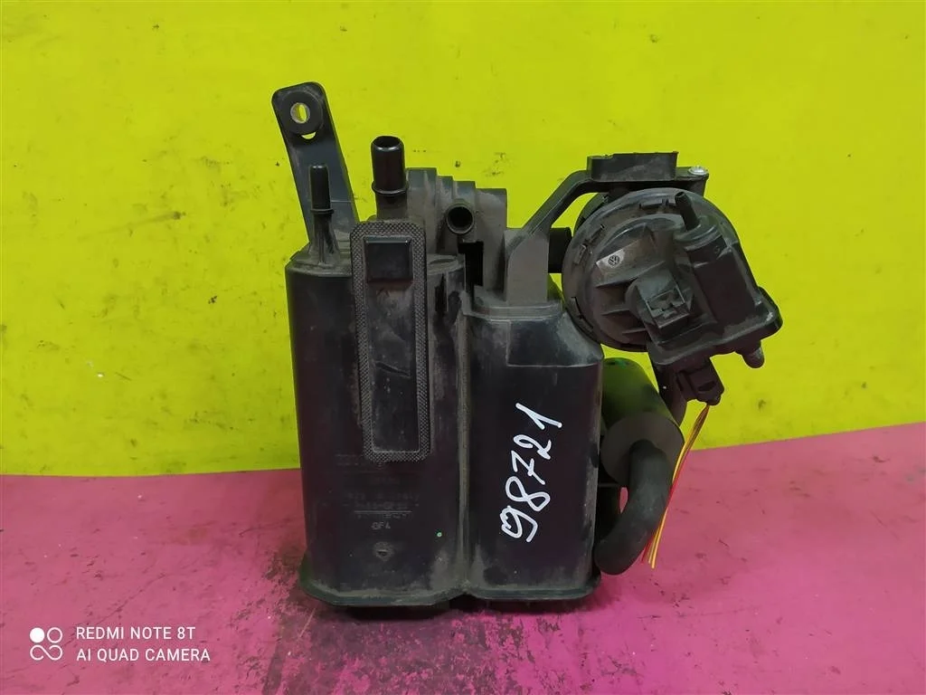 Абсорбер паров VW Touareg 2010-2018 7P0201801H