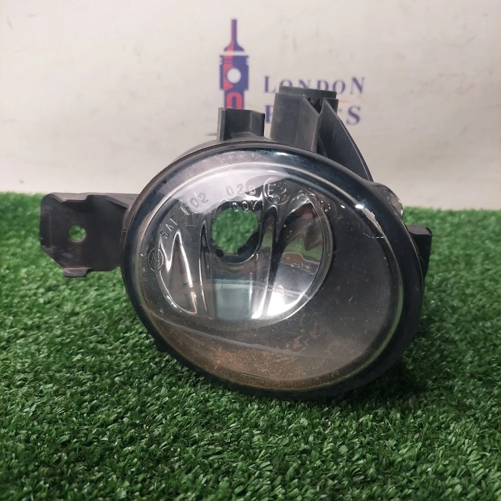 Фара противотуманная BMW X3 E83