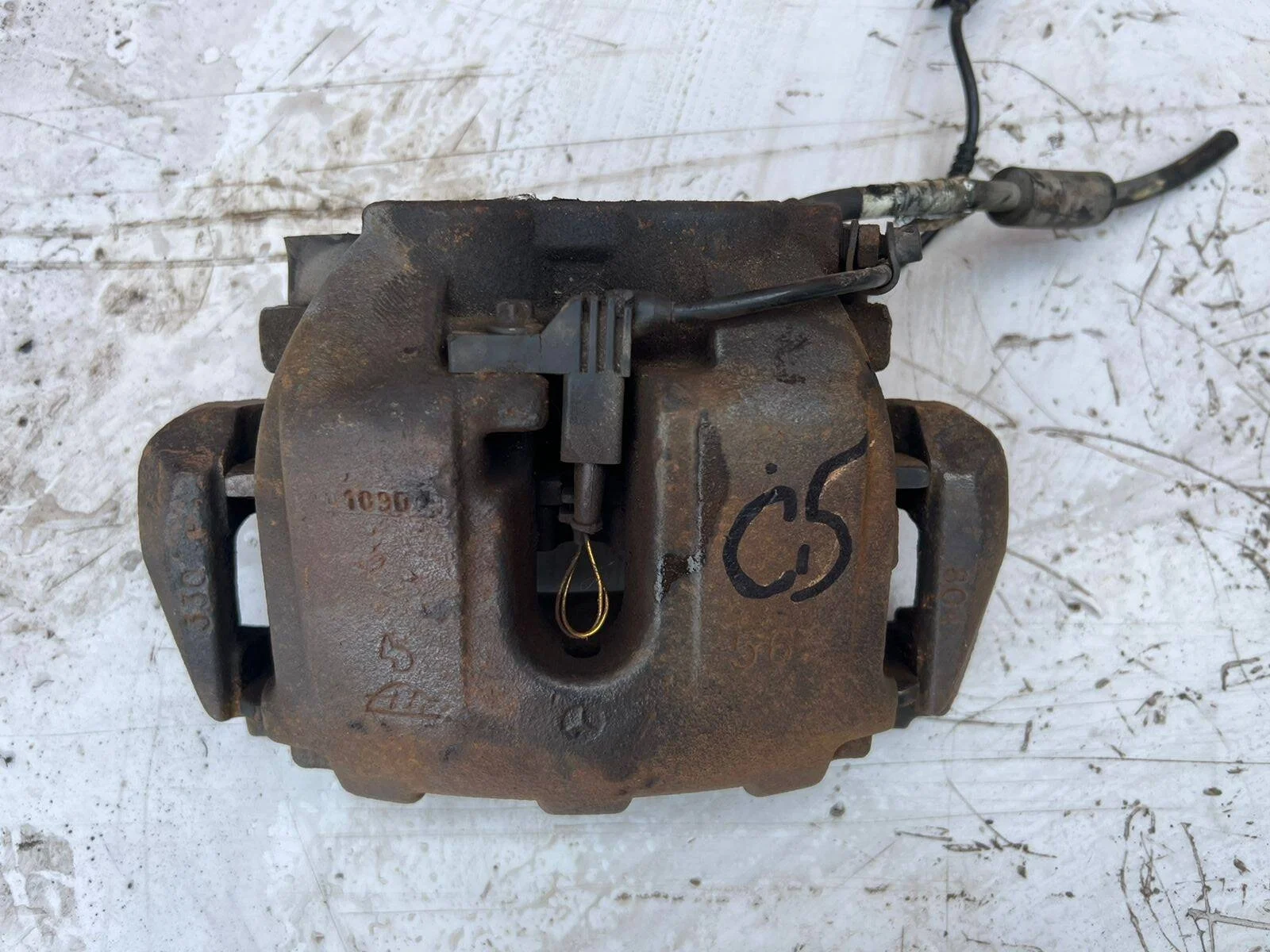 Суппорт тормозной передний Mercedes W164 M-class