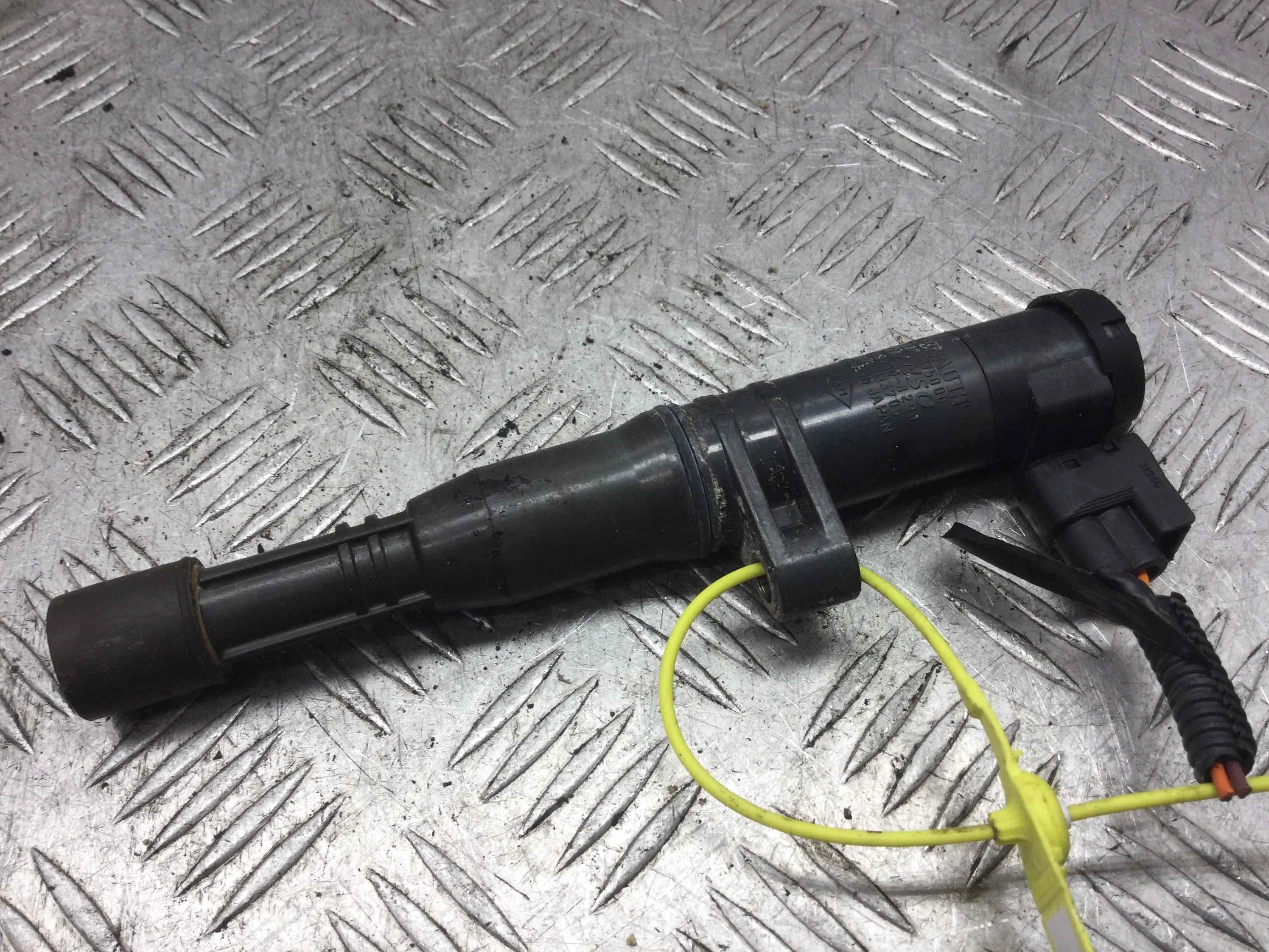 Катушка зажигания Renault Megane 2 поколение (2002-2006) бензин 1.6 i Механика Х/б