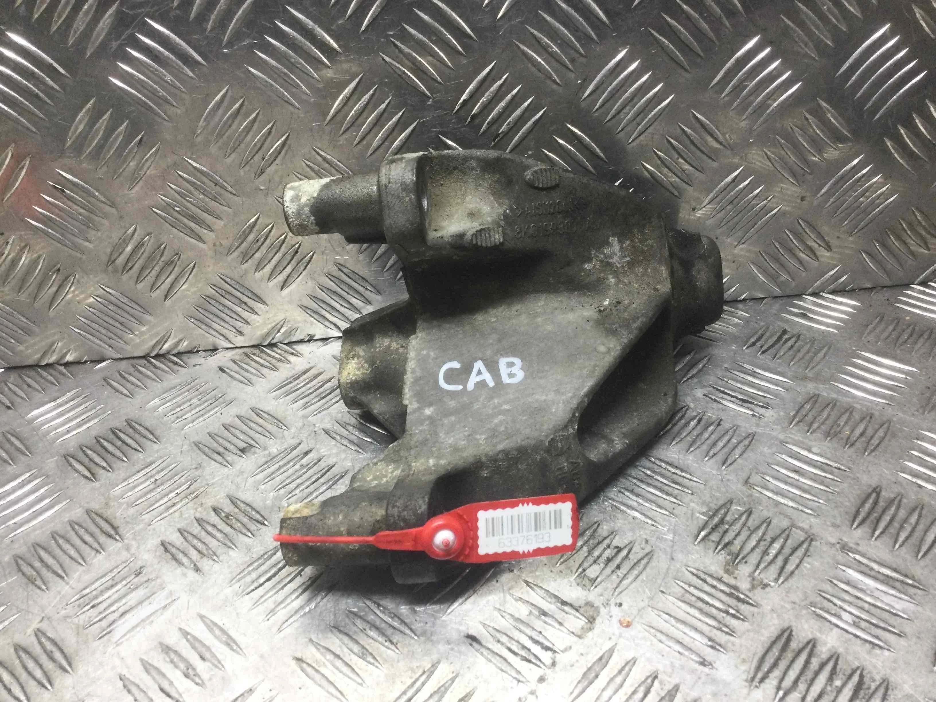 Кронштейн двигателя Audi A5 8T (2007-2011) бензин 1.8 TFSI Механика Седан