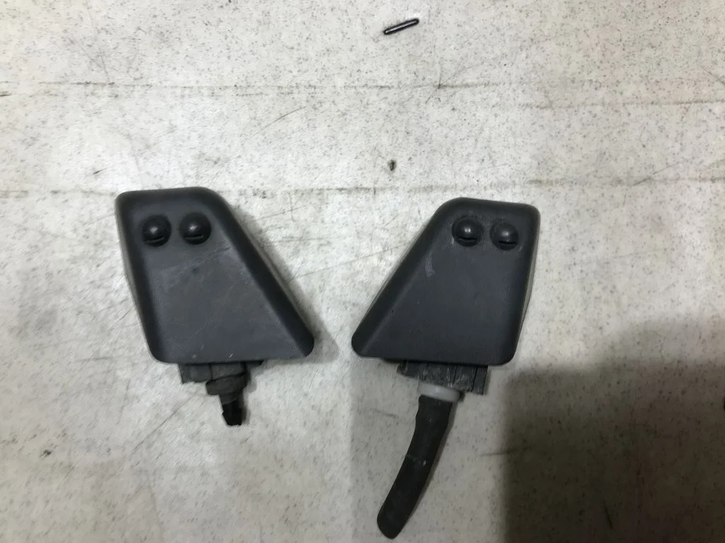 Форсунка Nissan Pathfinder 28642EB300 28641EB300