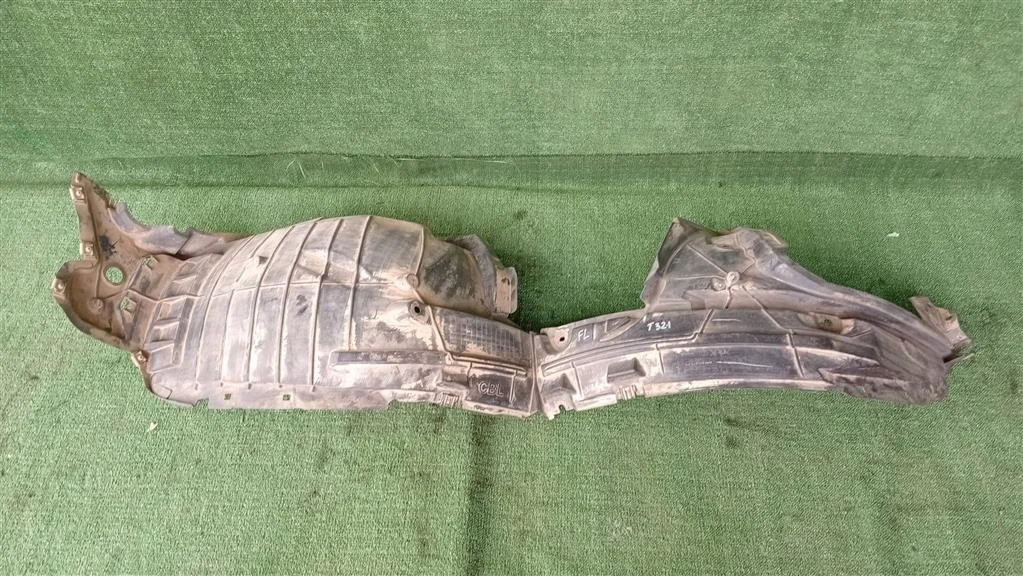 Б.у. подкрылок NISSAN X-TRAIL T32 NISSAN X-TRAIL T32