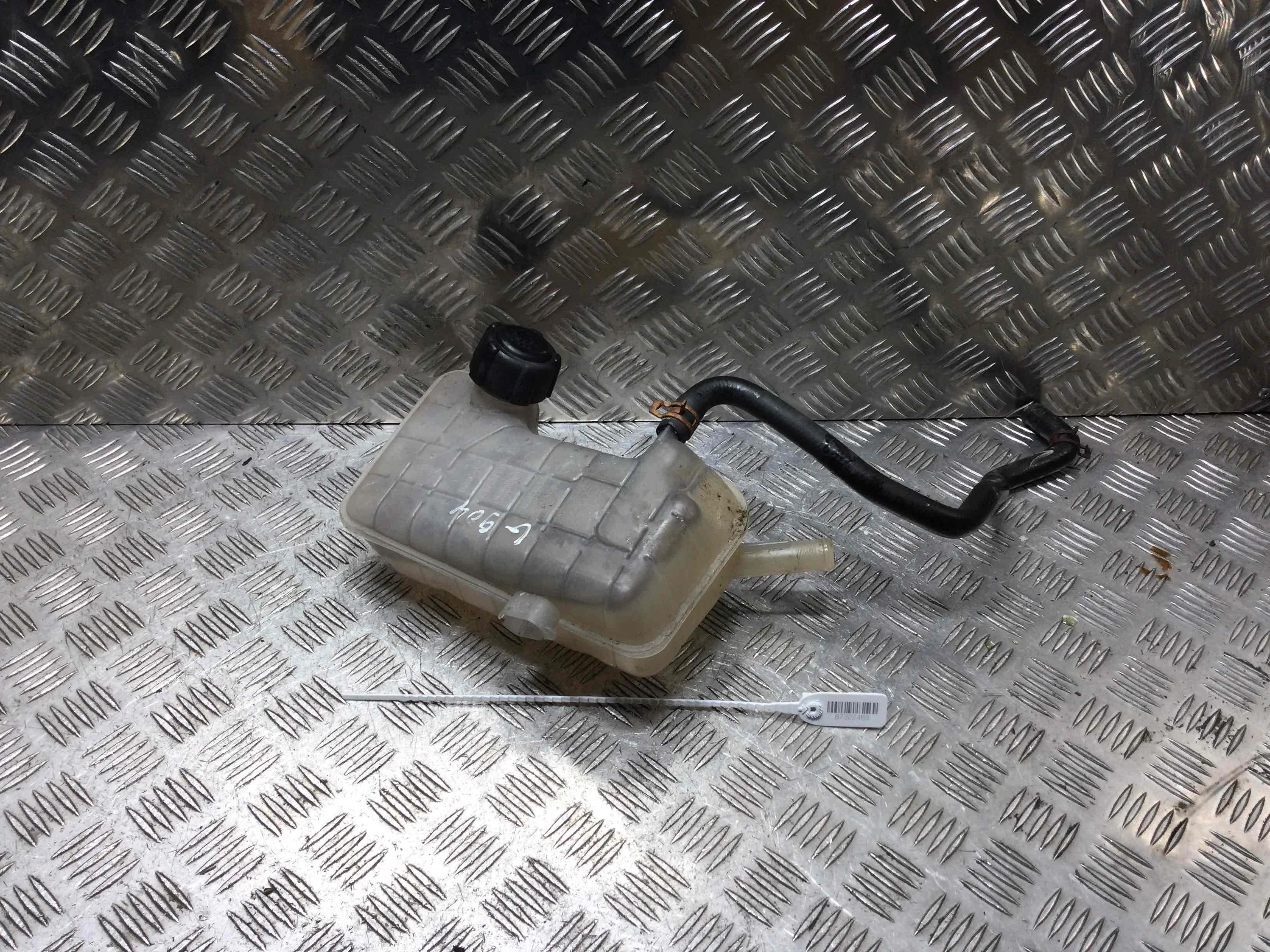 Бачок расширительный Renault Megane 2 поколение [рестайлинг] (2006-2009) бензин 1.6 i Механика Х/б