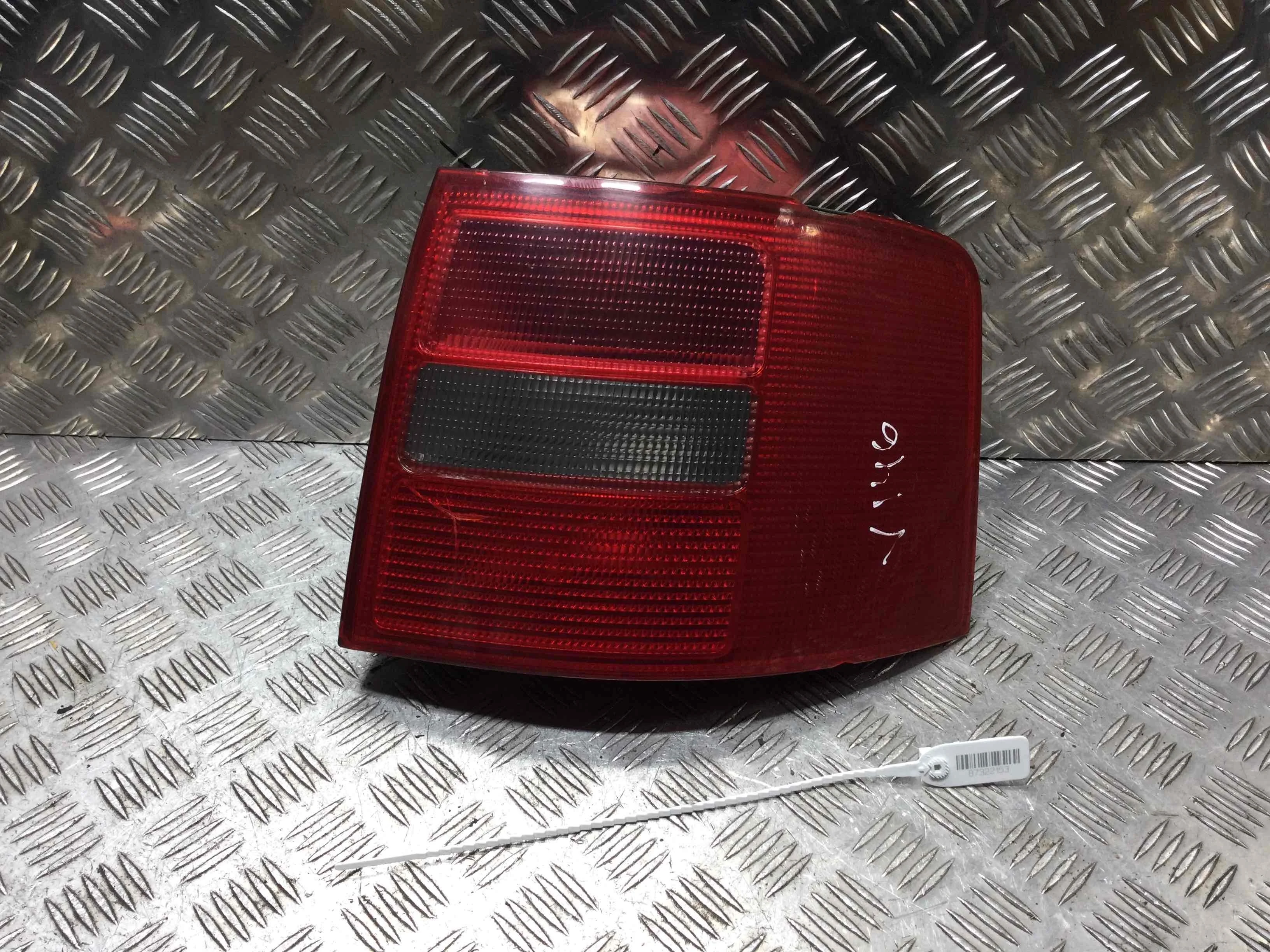 Фонарь задний правый Audi A6 C5/4B (1997-2004) дизель 2.5 TDI Механика Универсал