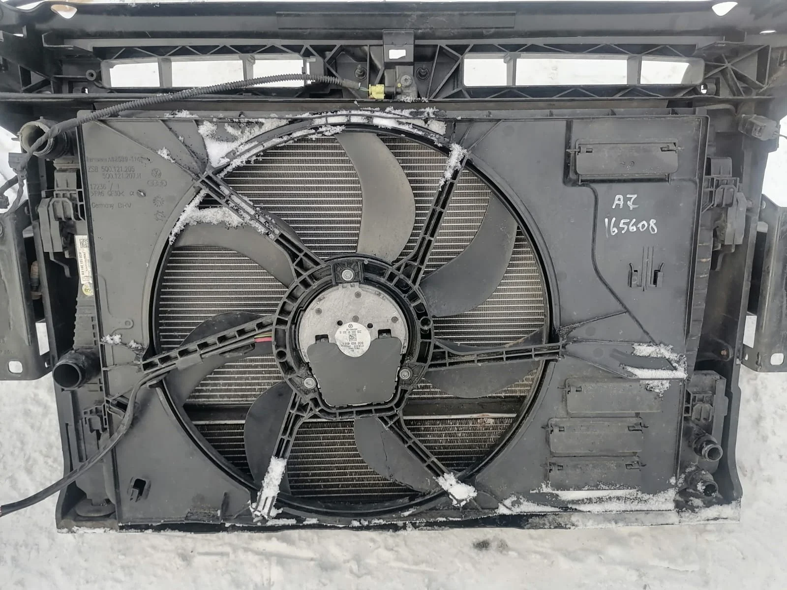 Диффузор под 1 вентилятор AUDI A3, SKODA OCTAVIA A7, VOLKSWAGEN GOLF 7 2013- б/у A3(2013-;OCTAVIA A7(2013-;GOLF 7(2013-