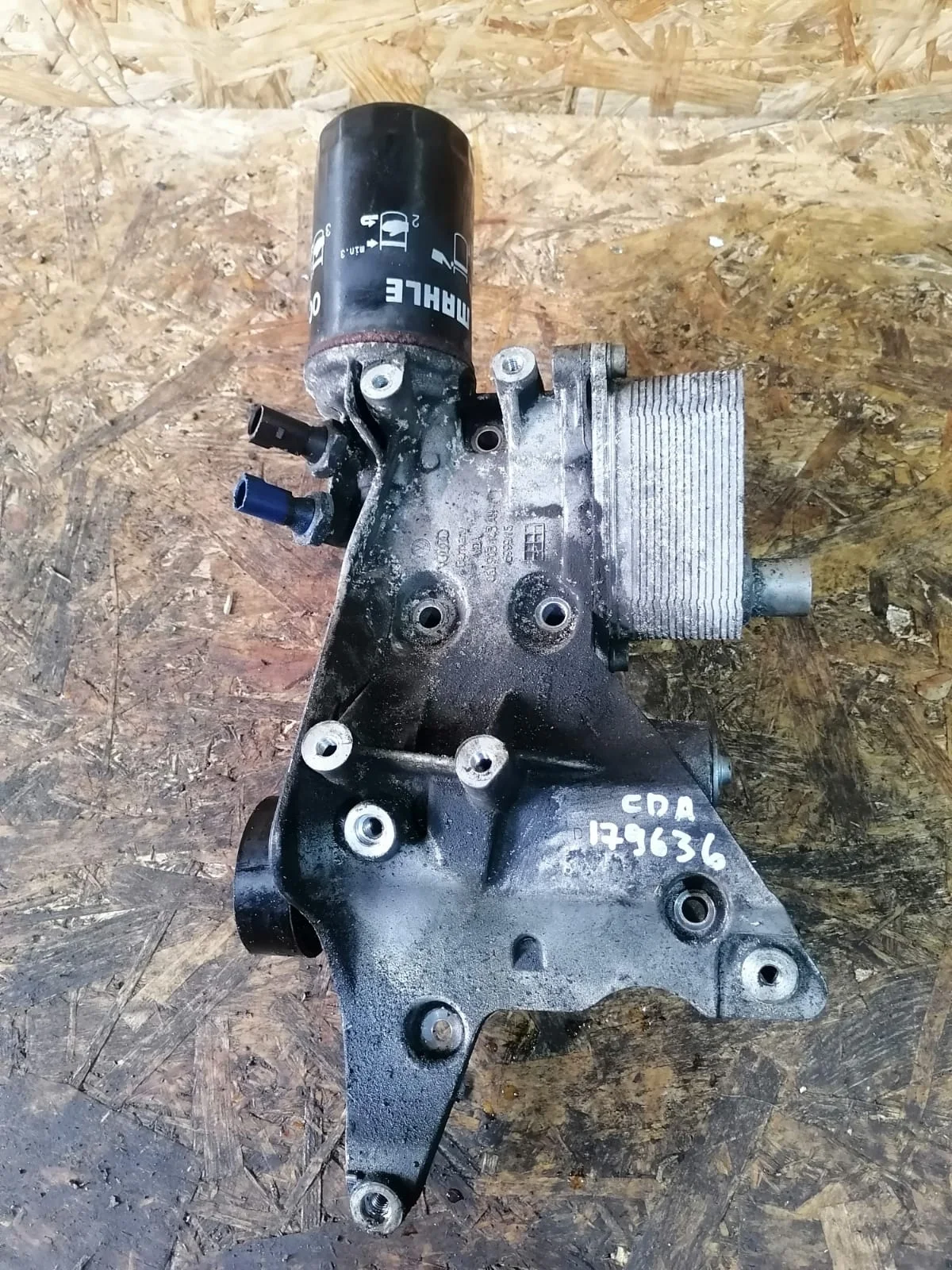 Кронштейн генератора и компрессора AUDI A3, SKODA OCTAVIA 1Z, VOLKSWAGEN  GOLF 5/5+/6, JETTA 5/6, PASSAT B6/B7/CC, TIGUAN 1,8 CDAA 2004- б/у A3(2004-2013);OCTAVIA 1Z(2004-2012);GOLF 5(2004-2009);GOLF 5+(2005-2014);JETTA 5(2005-2009)