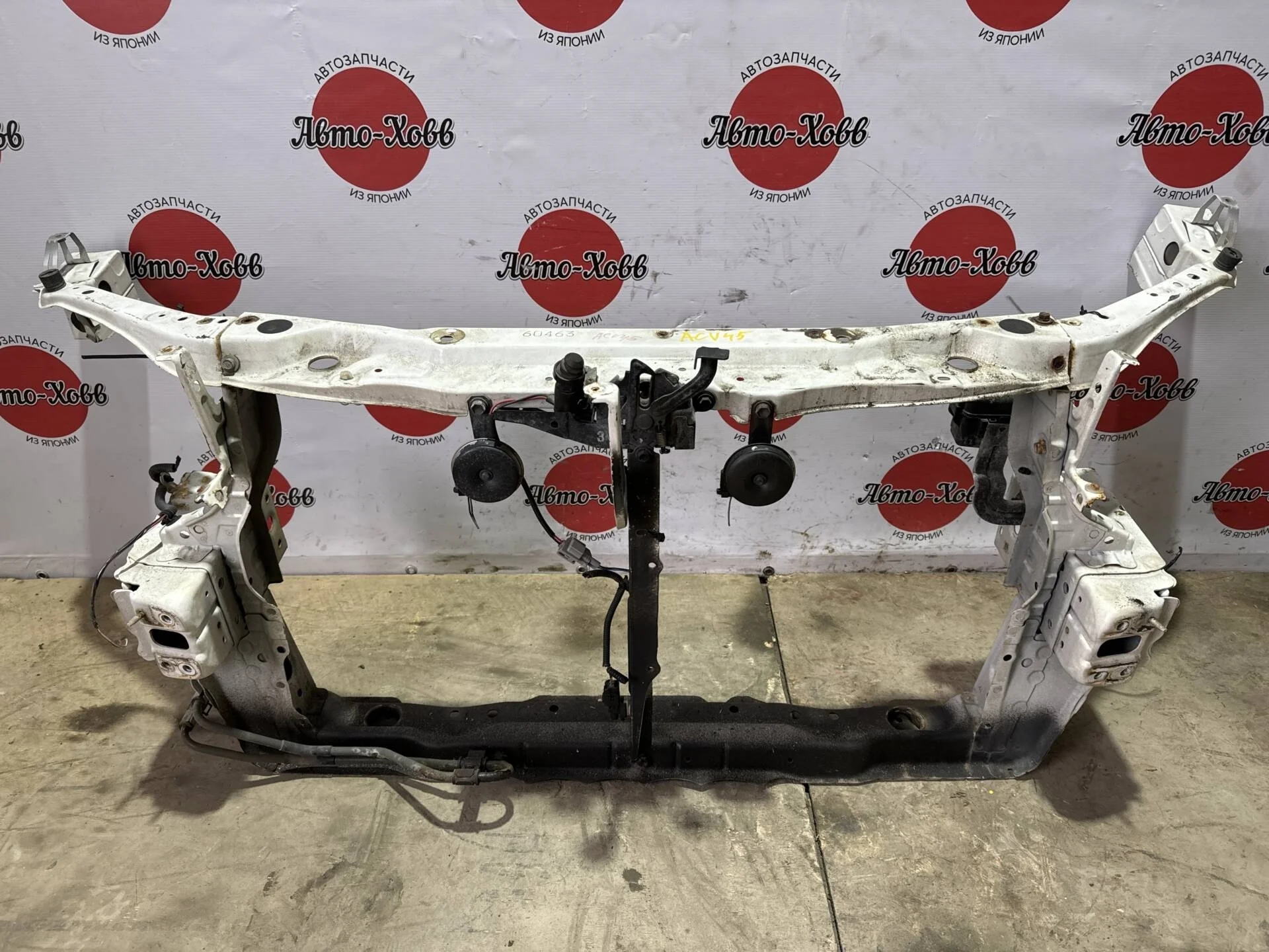 Панель передняя (телевизор) Toyota Camry ACV40