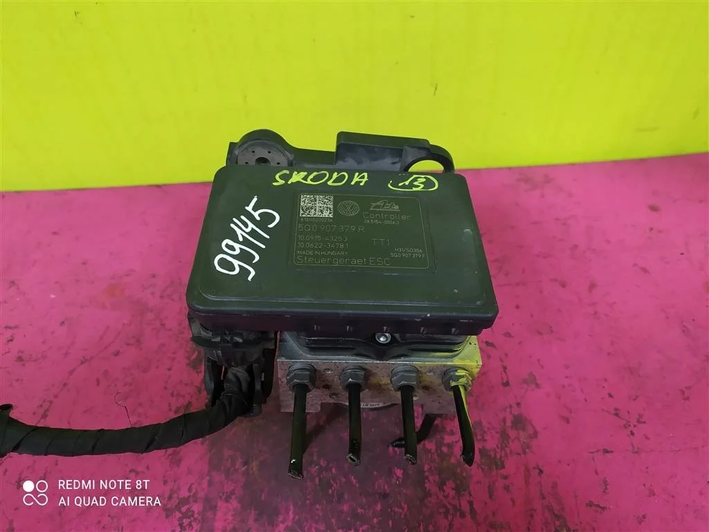 Блок ABS Skoda Octavia 3 2013-2017 5Q0907379R