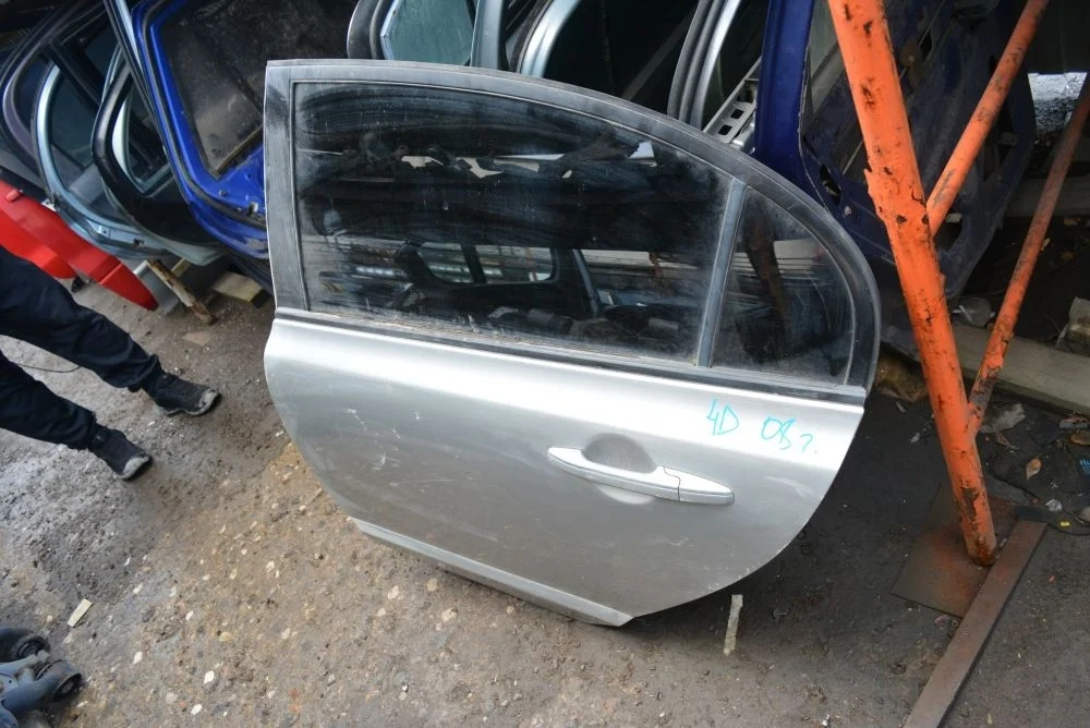 Дверь задняя левая для Honda Civic 4D 2006-2012