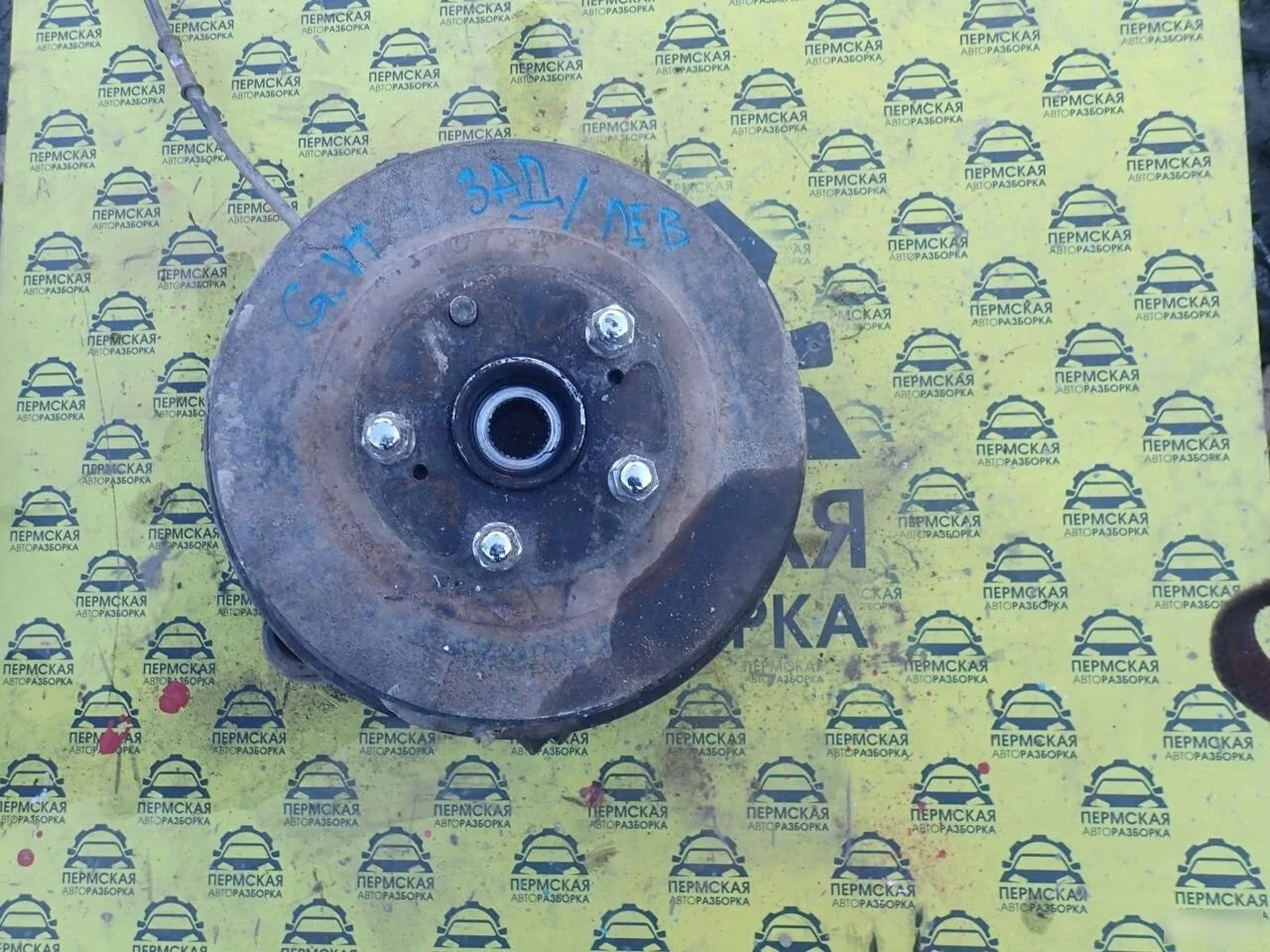 Кулак задний левый Suzuki Grand Vitara 2005-2015