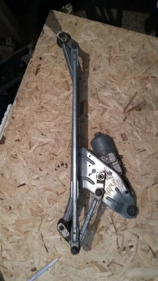 Трапеция дворников VAZ,Renault LADA Largus 2011