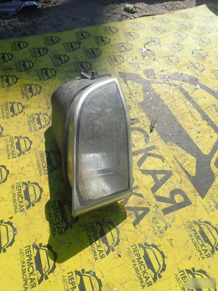 Фара противотуманная правая Toyota Land Cruise 120