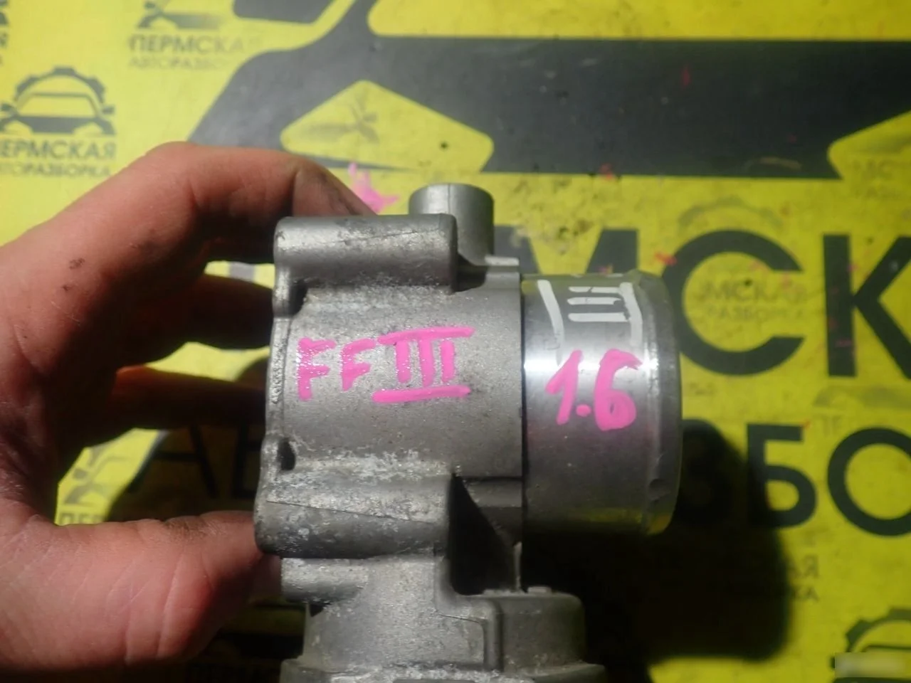 Заслонка дроссельная Ford Focus II 2008-2011