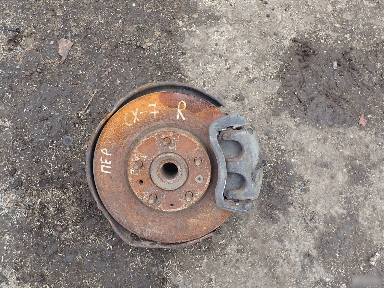 Кулак поворотный передний правый для Mazda CX 7