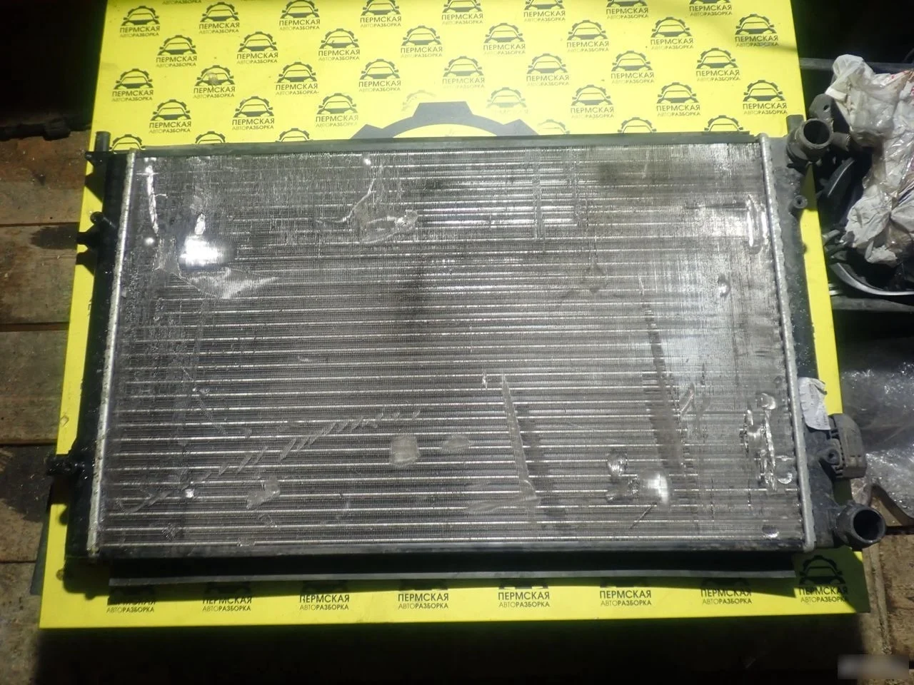 Радиатор основной для VW Touran 2003-2010