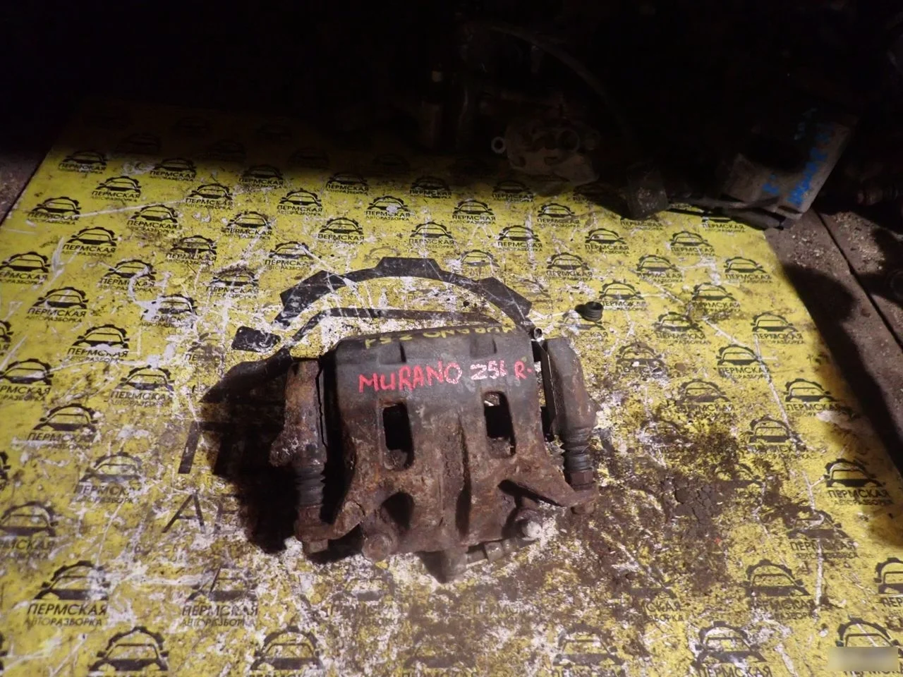 Суппорт передний правый Nissan Murano Z51