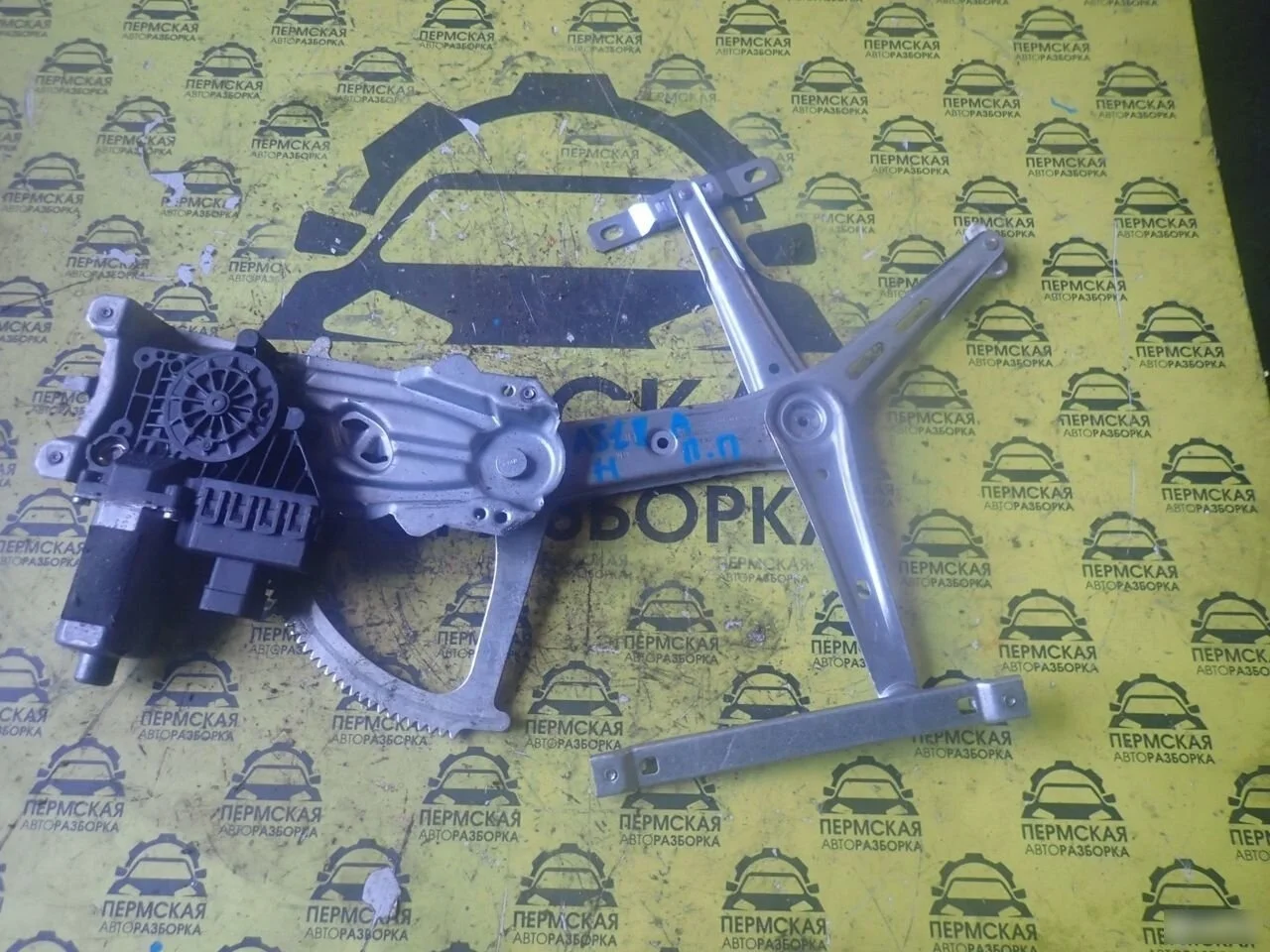 Стеклоподъемник передний правый Opel Astra H