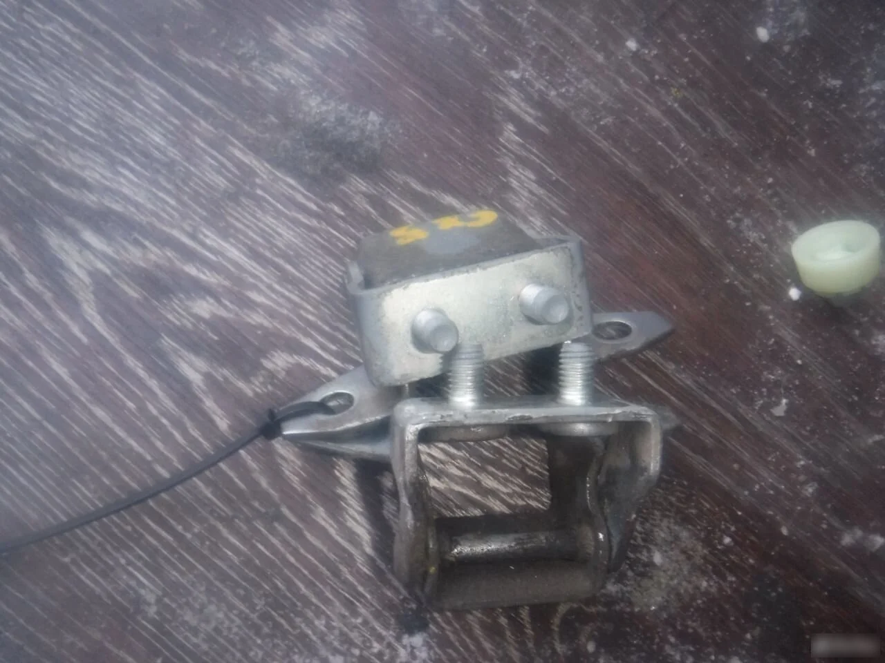 Петля двери передней правой mazda CX5