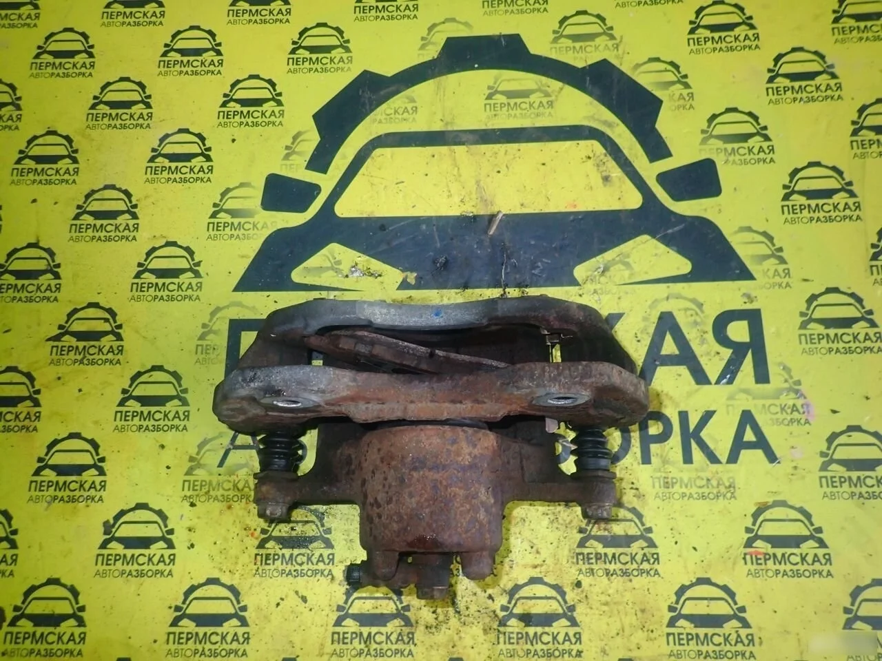 Суппорт передний правый Mitsubishi Lancer 9