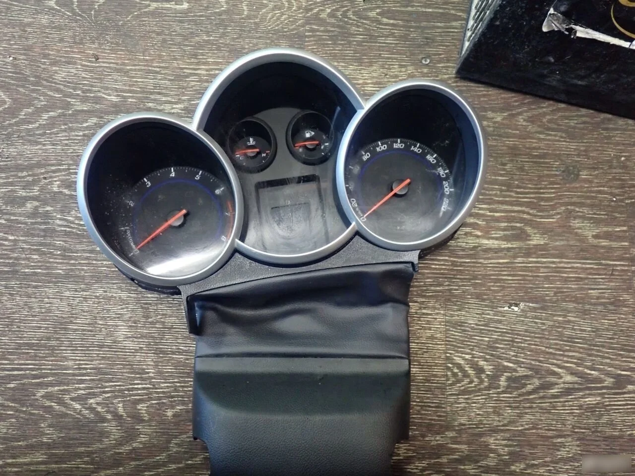 Панель приборов для Chevrolet Cruze 2009-2016