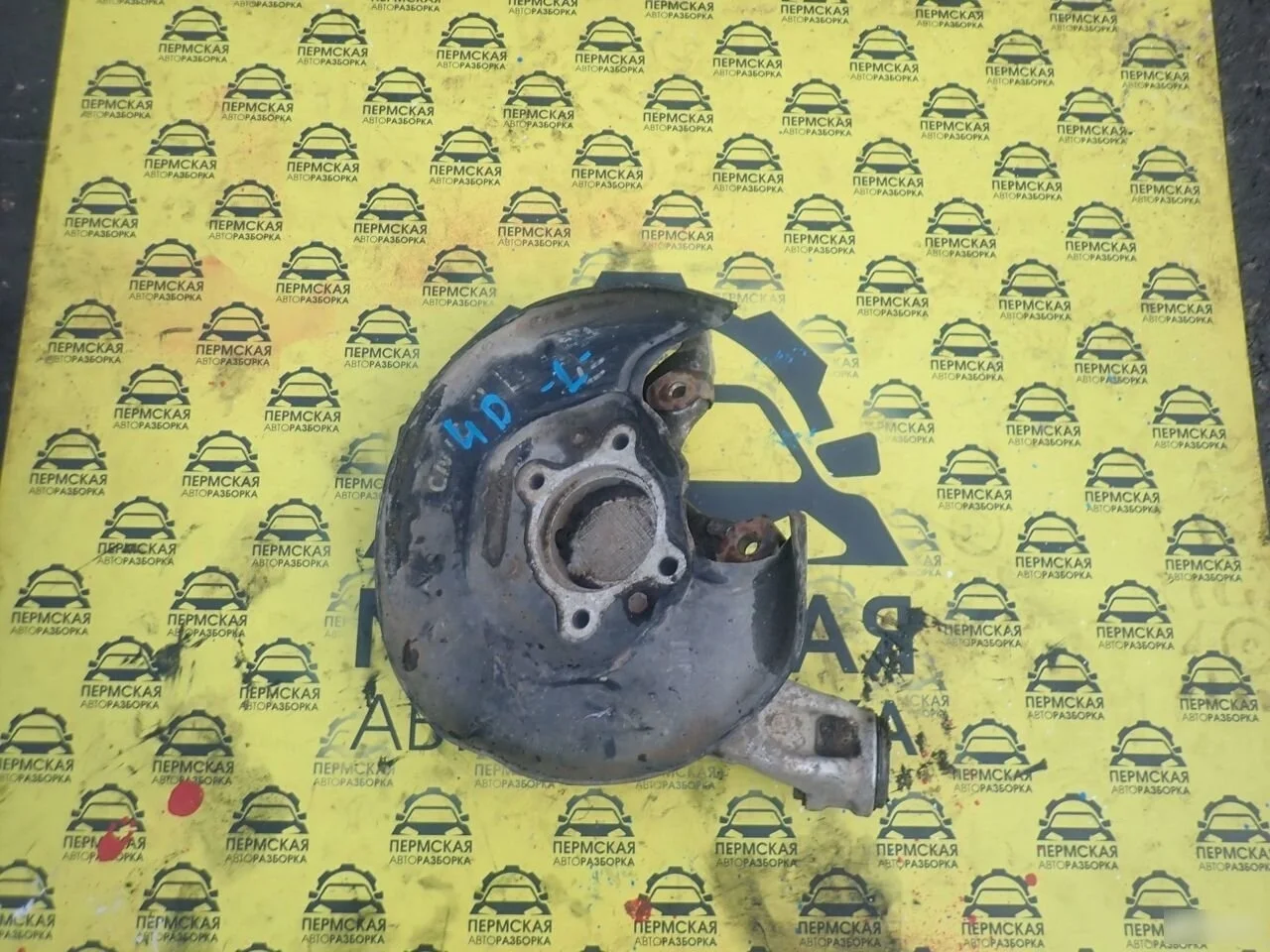 Кулак поворотный задний левый для Honda Civic 4D