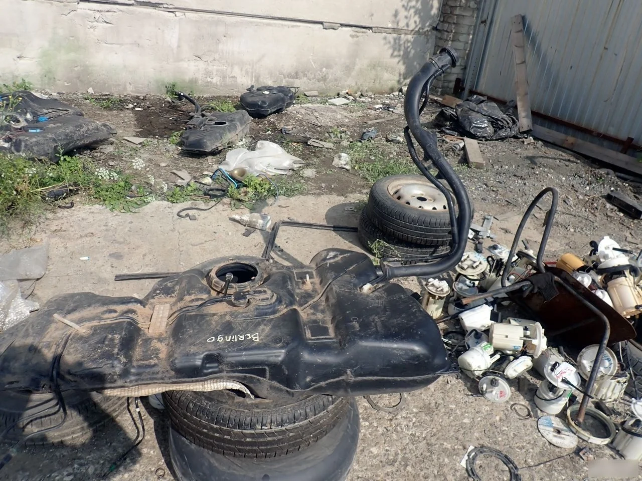 Бак топливный Citroen Berlingo II (B9) 2008-2019