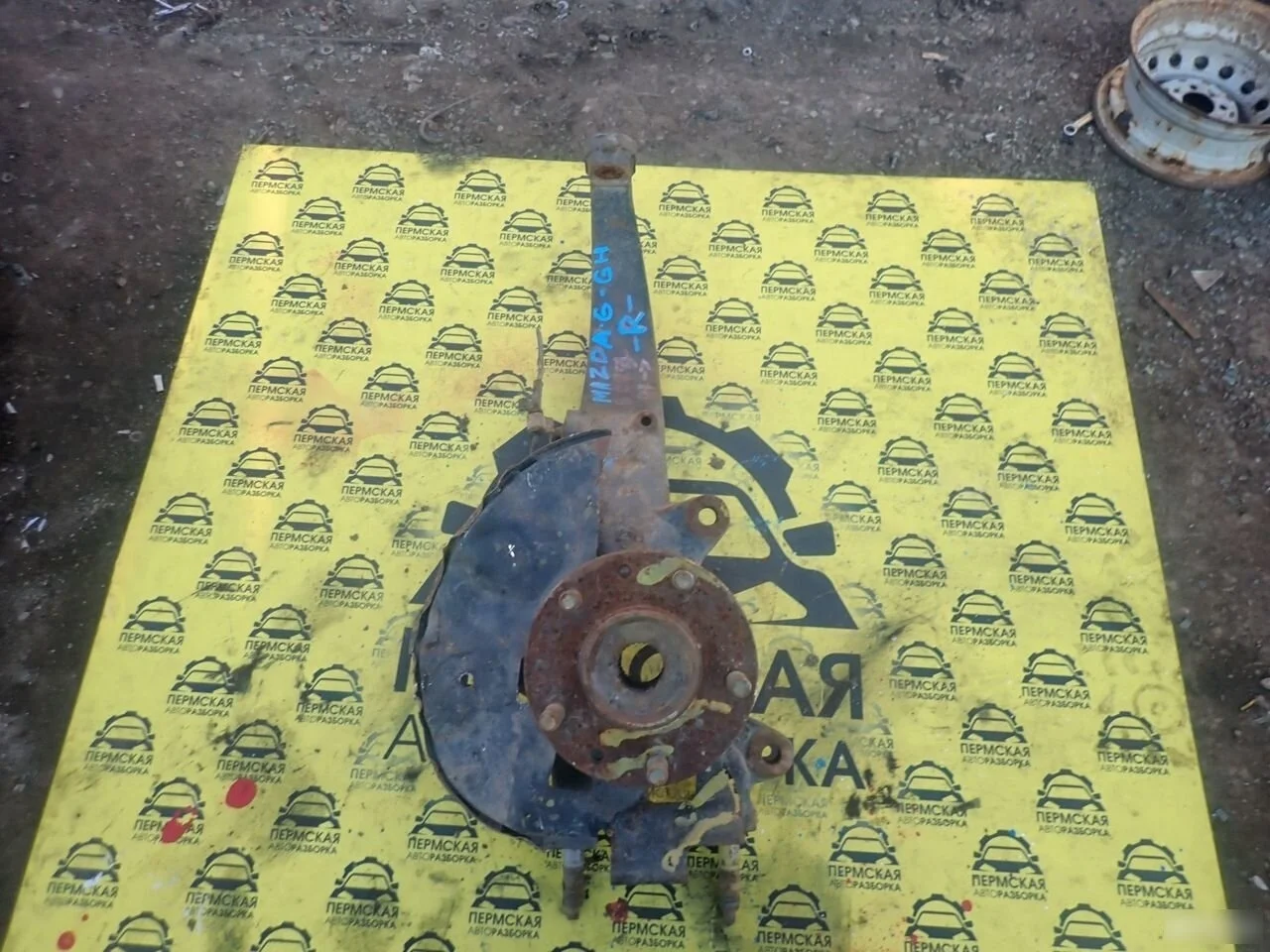 Кулак поворотный передний правый Mazda 6 GH 07-13