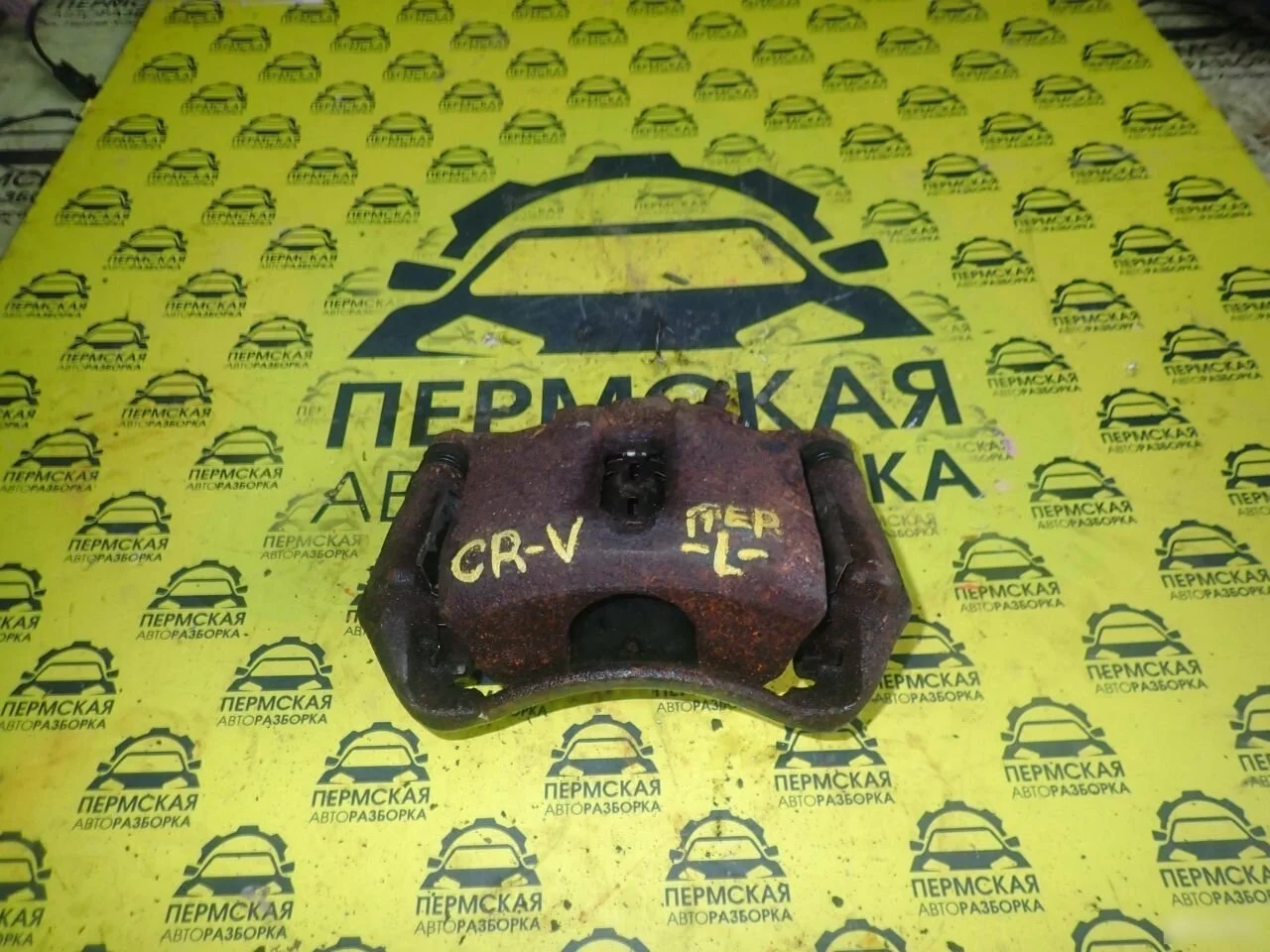 Суппорт передний левый Honda CR-V 1996-2002