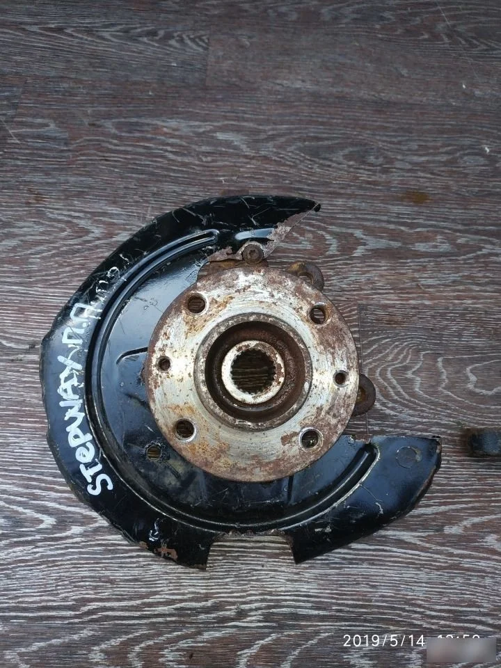 Цапфа для Renault Sandero 2009-2014