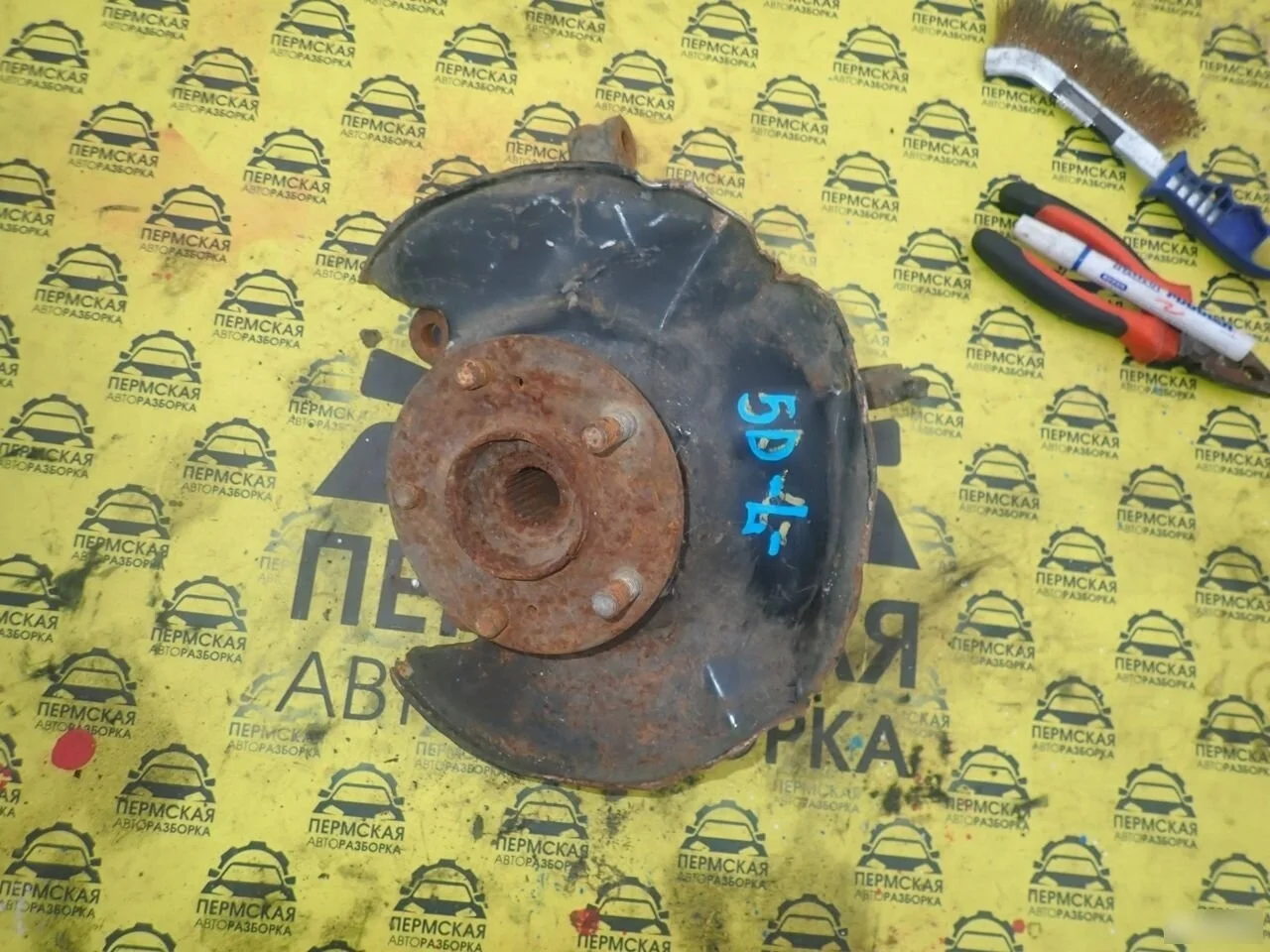 Кулак поворотный передний левый для Honda Civic 5D