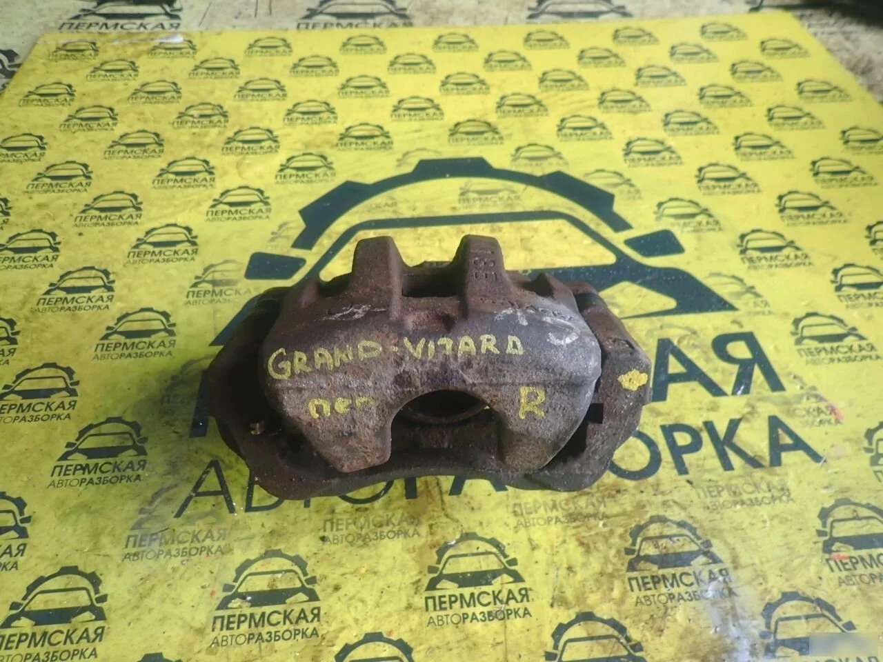 Суппорт передний правый Suzuki Grand Vitara 05-15