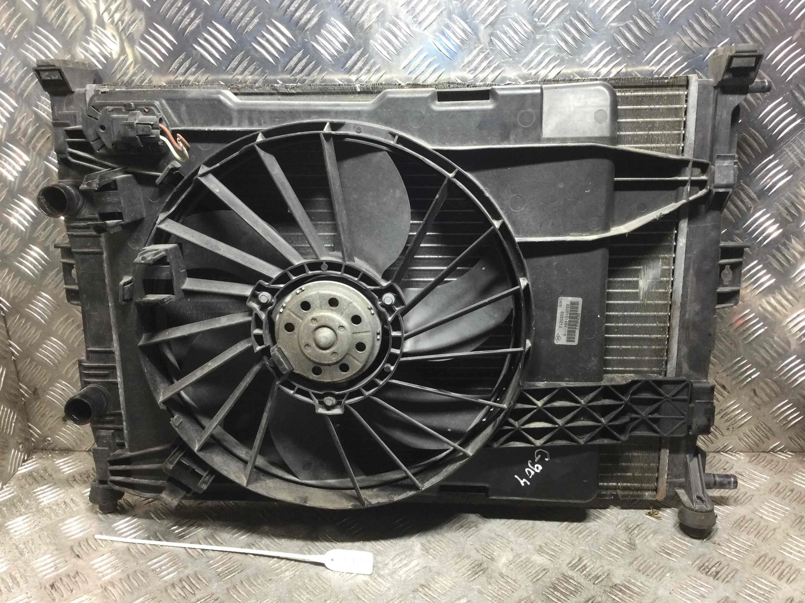 Радиатор (основной) Renault Megane 2 поколение [рестайлинг] (2006-2009) бензин 1.6 i Механика Х/б