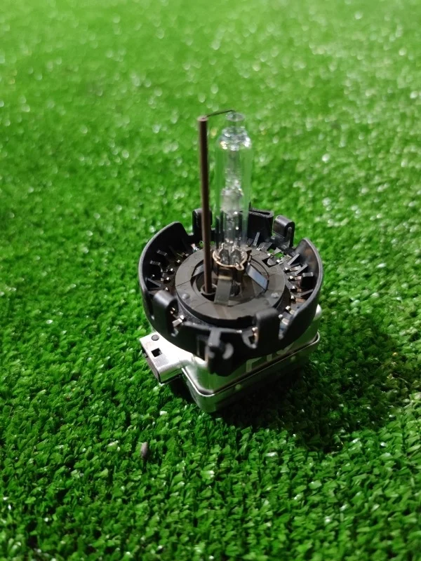 Лампа ксеноновая BMW X6 50iX 2014 E71