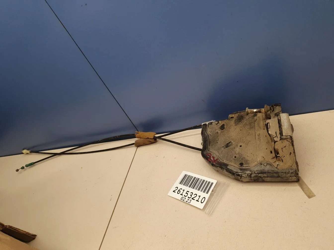 Замок двери задней правой для Toyota Corolla E15 2006-2013