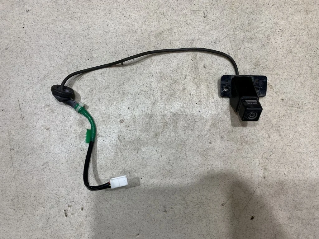 Камера заднего вида Nissan Juke F15