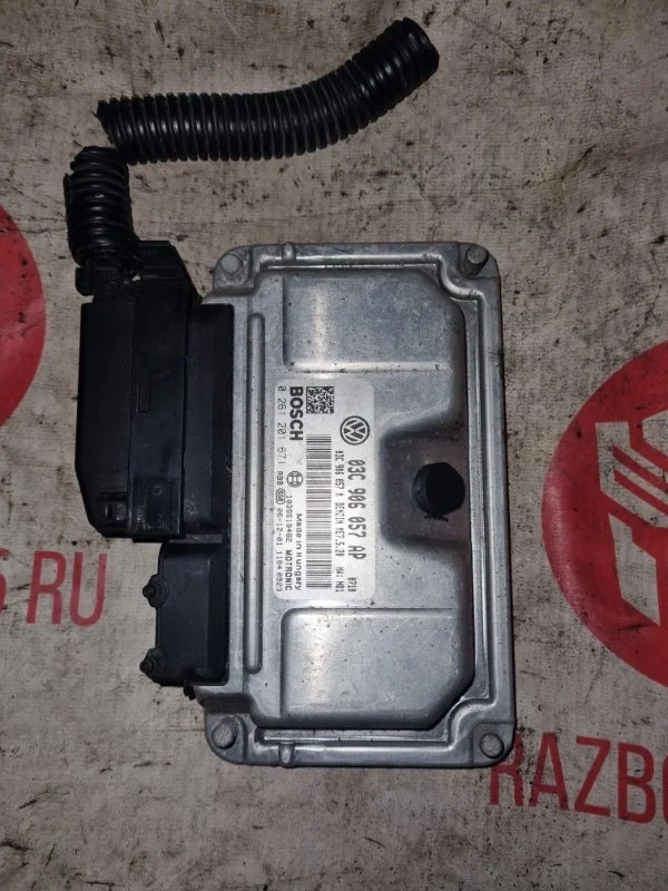 Блок управления двс Volkswagen Touran 2008 1T2