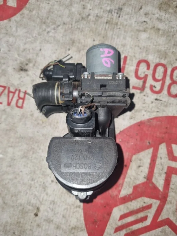 Клапан отопителя Audi A6 2010 4F2