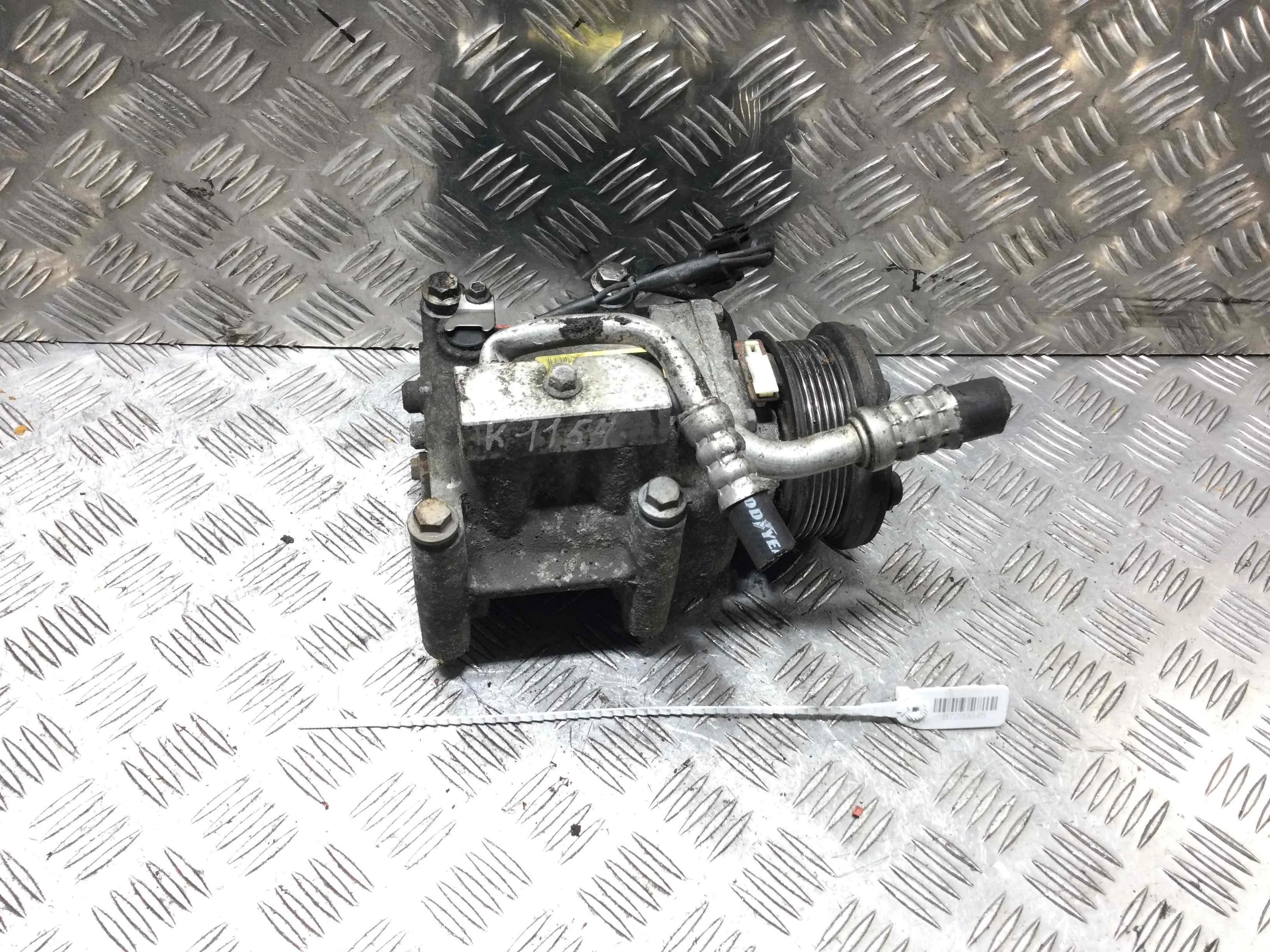 Компрессор кондиционера Ford Focus 2 поколение (2005-2008) бензин 1.6 i Механика Седан